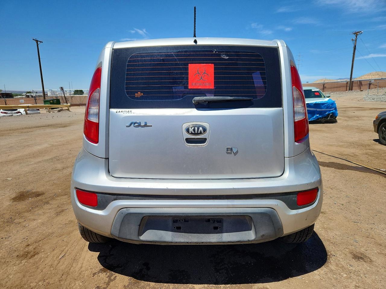 2013 Kia Soul Base Silver vin: KNDJT2A57D7555591