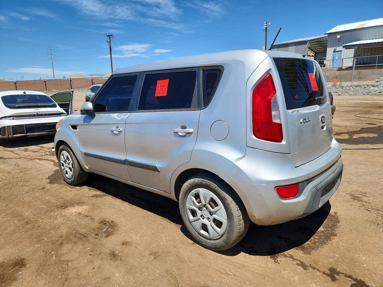 2013 Kia Soul Base Silver vin: KNDJT2A57D7555591