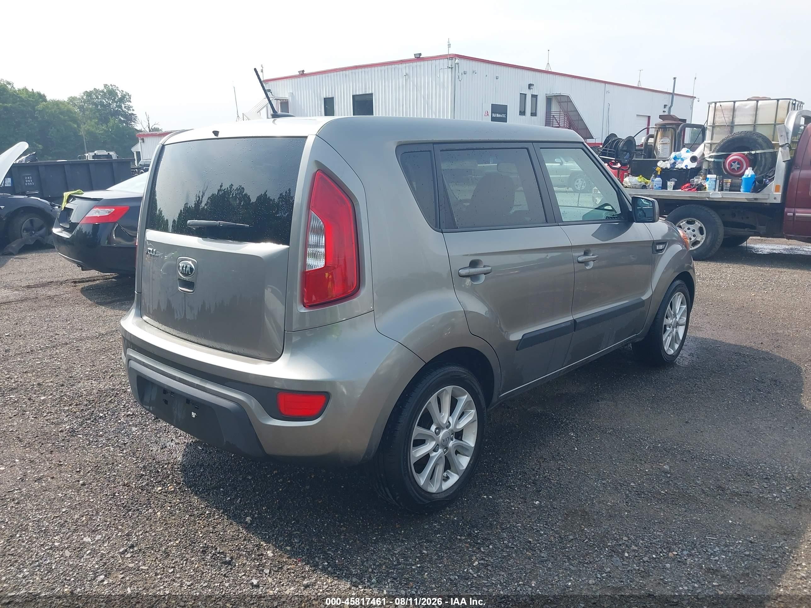 2013 Kia Soul Gray vin: KNDJT2A57D7575176