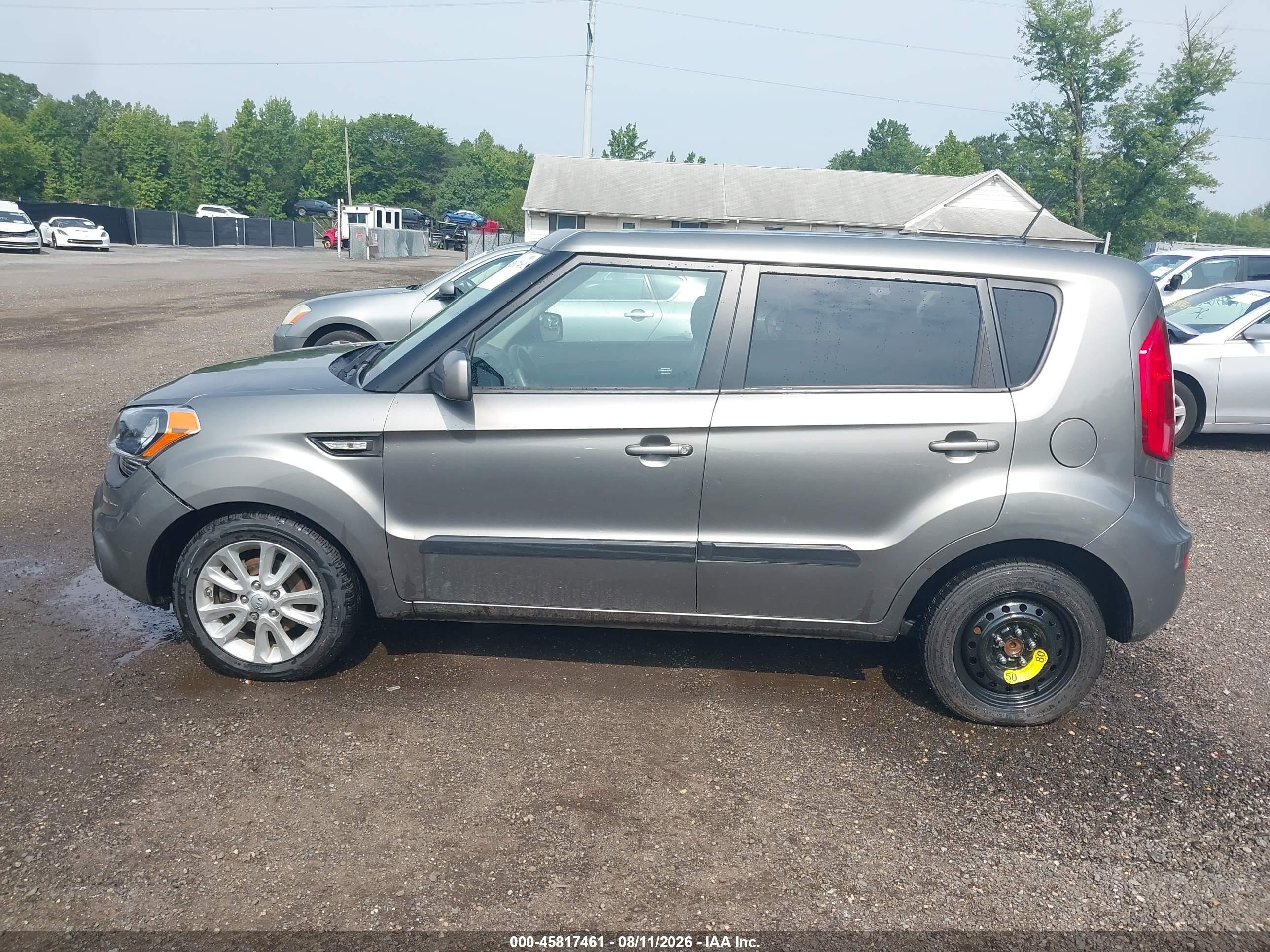 2013 Kia Soul Gray vin: KNDJT2A57D7575176