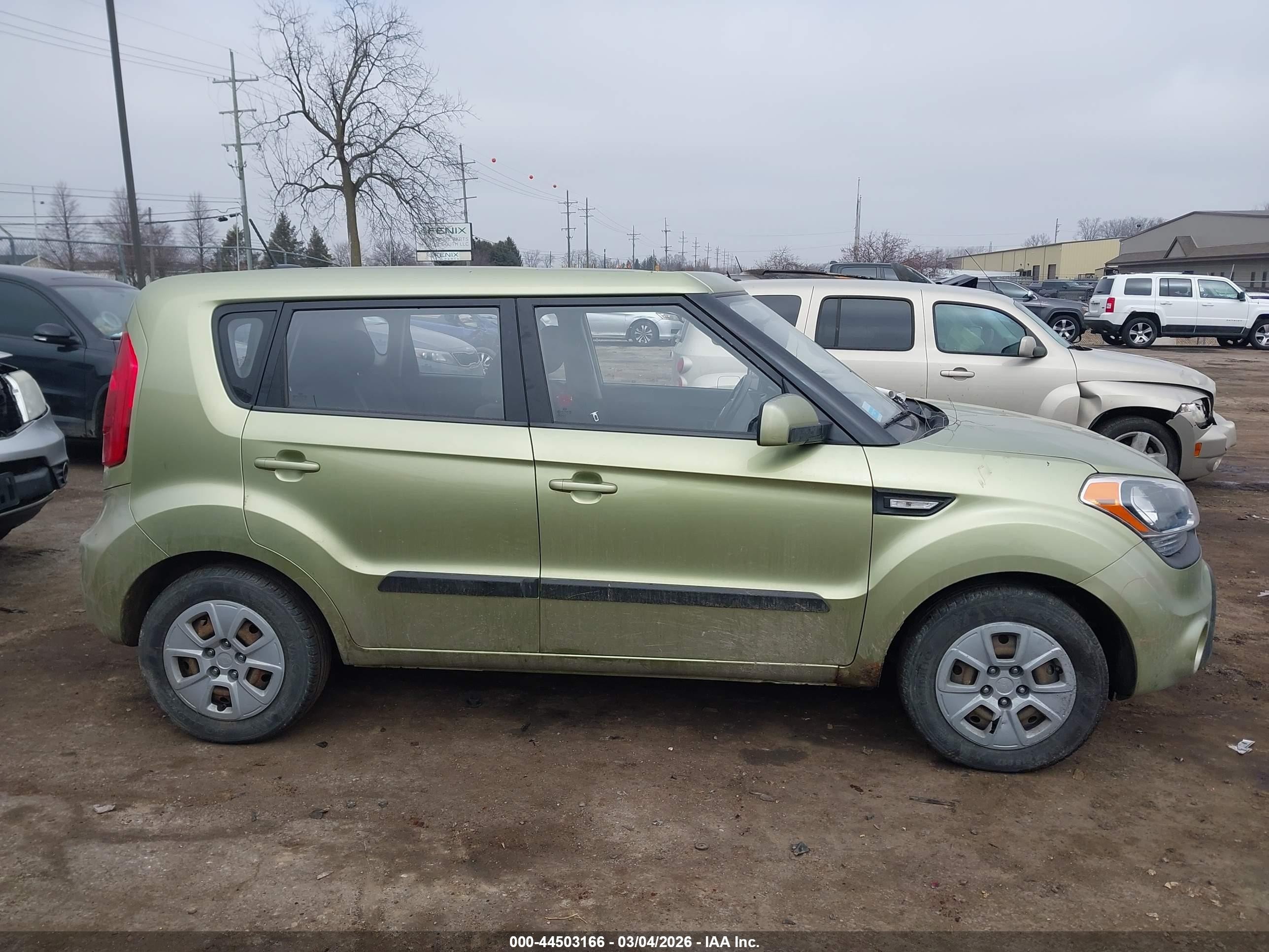 2013 Kia Soul   Green vin: KNDJT2A57D7576683