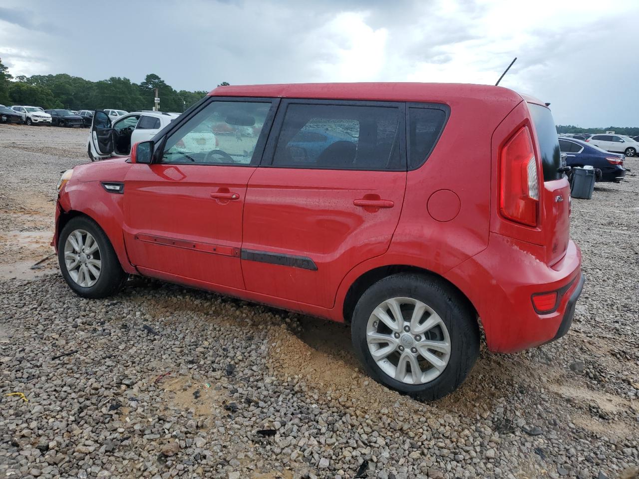 2013 Kia Soul Red vin: KNDJT2A57D7591877