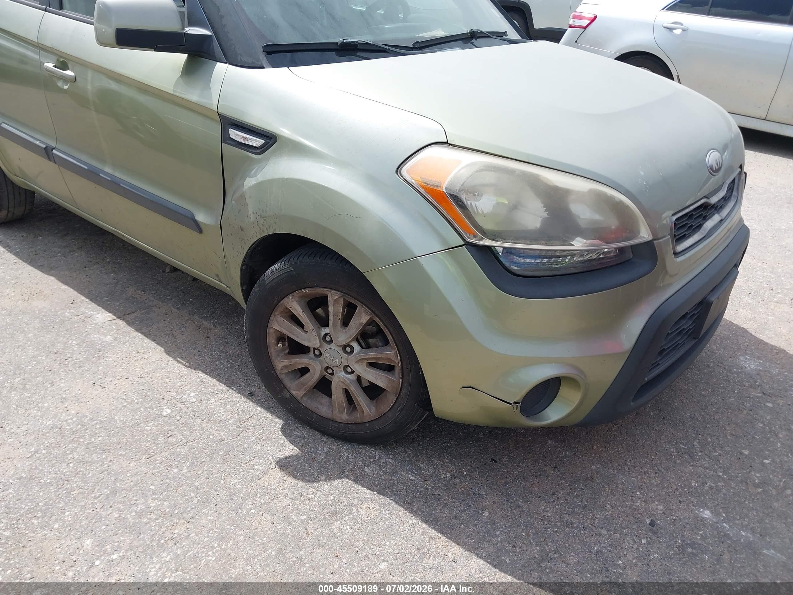 2013 Kia Soul   Зеленый vin: KNDJT2A57D7603977