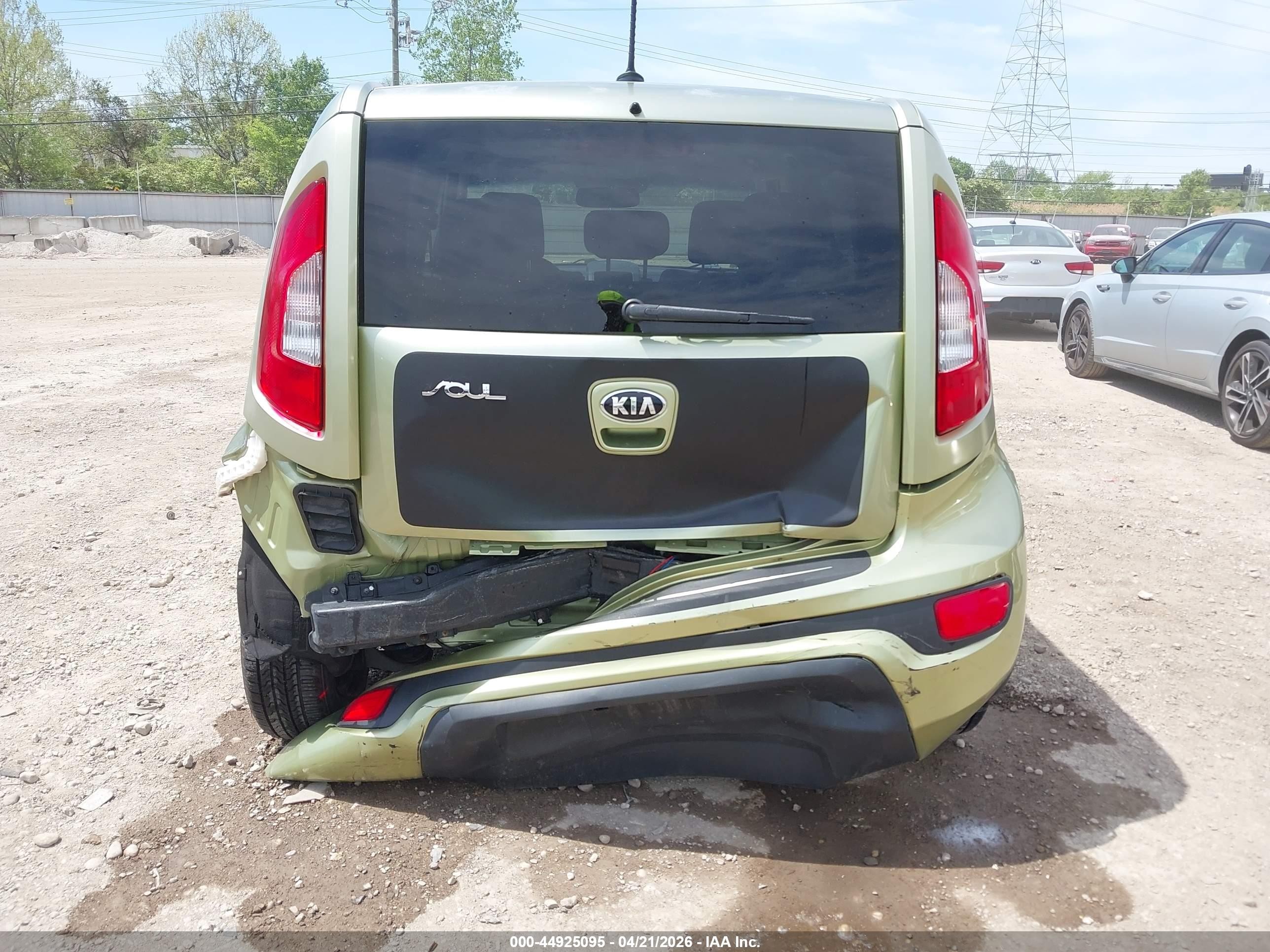 2013 Kia Soul   Green vin: KNDJT2A57D7612372