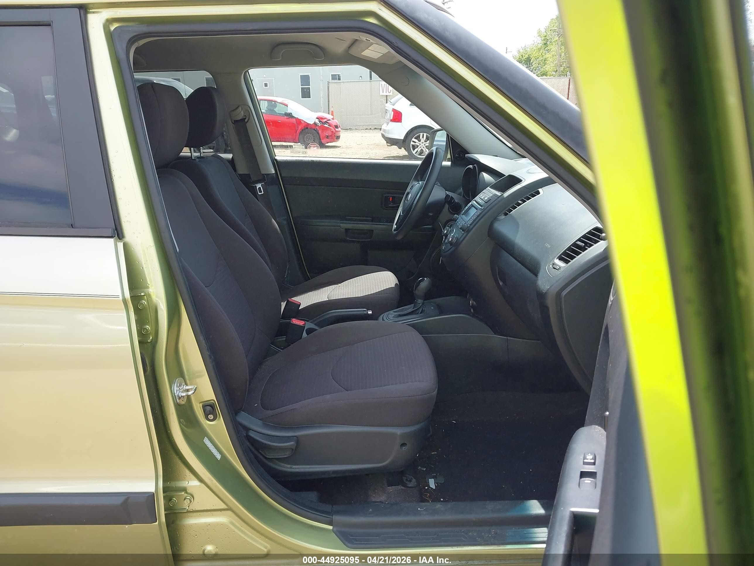 2013 Kia Soul   Green vin: KNDJT2A57D7612372