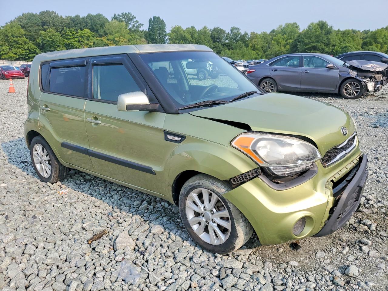 2013 Kia Soul Base Green vin: KNDJT2A57D7615286