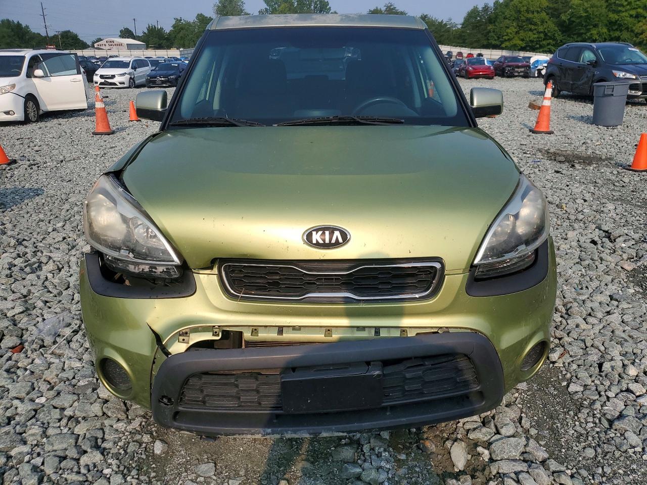 2013 Kia Soul Base Green vin: KNDJT2A57D7615286
