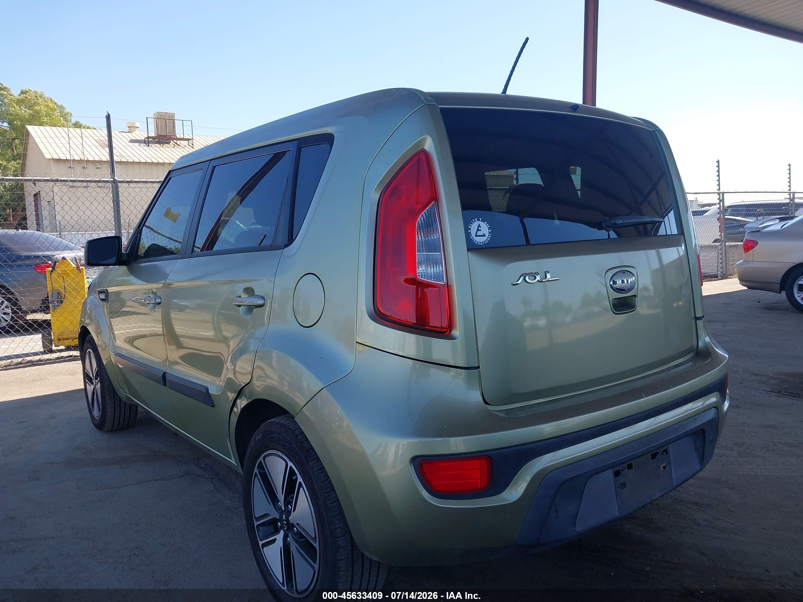 2013 Kia Soul   Зеленый vin: KNDJT2A57D7624277