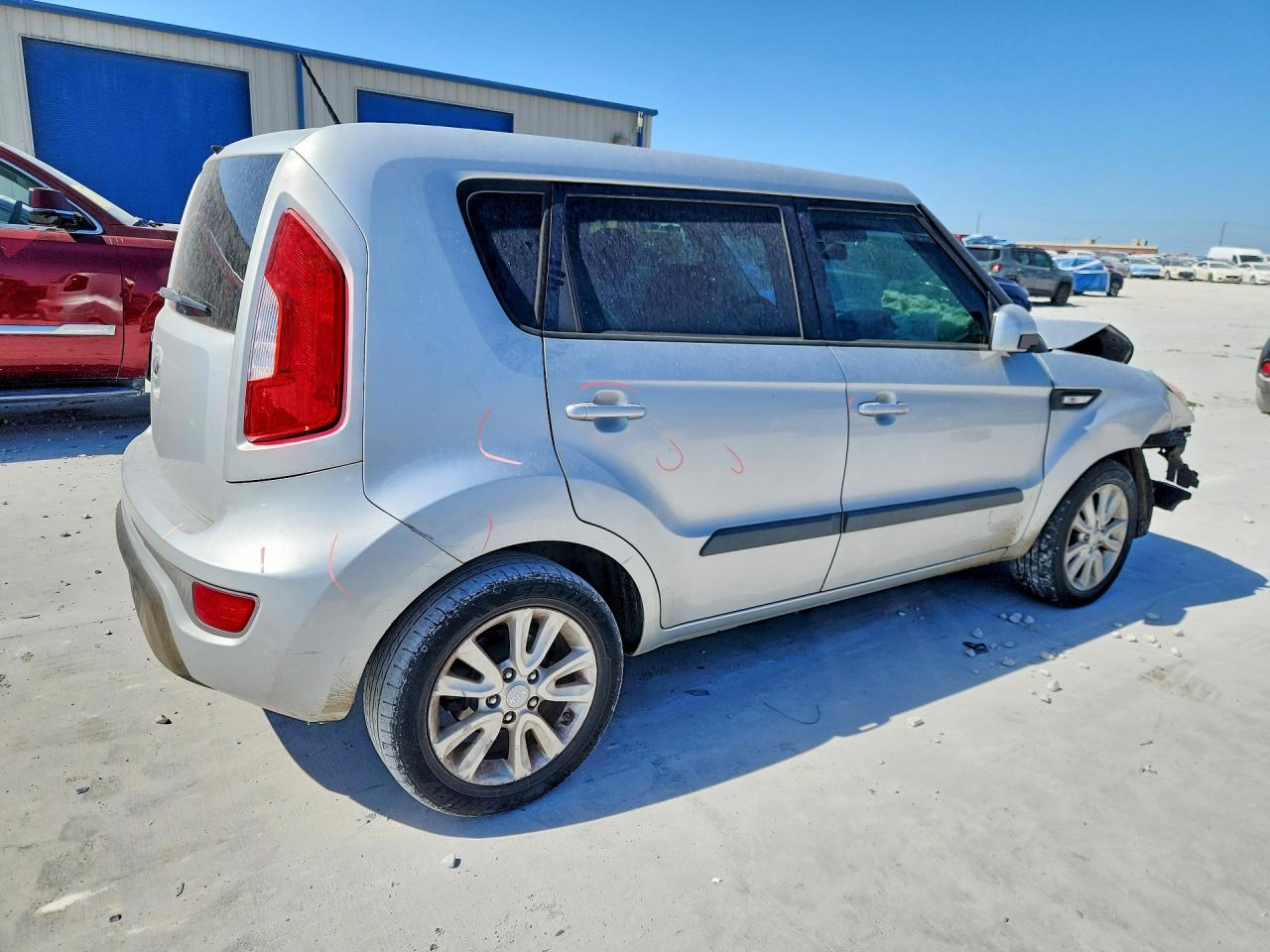 2013 Kia Soul Base Silver vin: KNDJT2A57D7754351