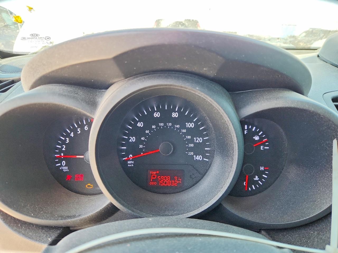 2013 Kia Soul Base Silver vin: KNDJT2A57D7754351