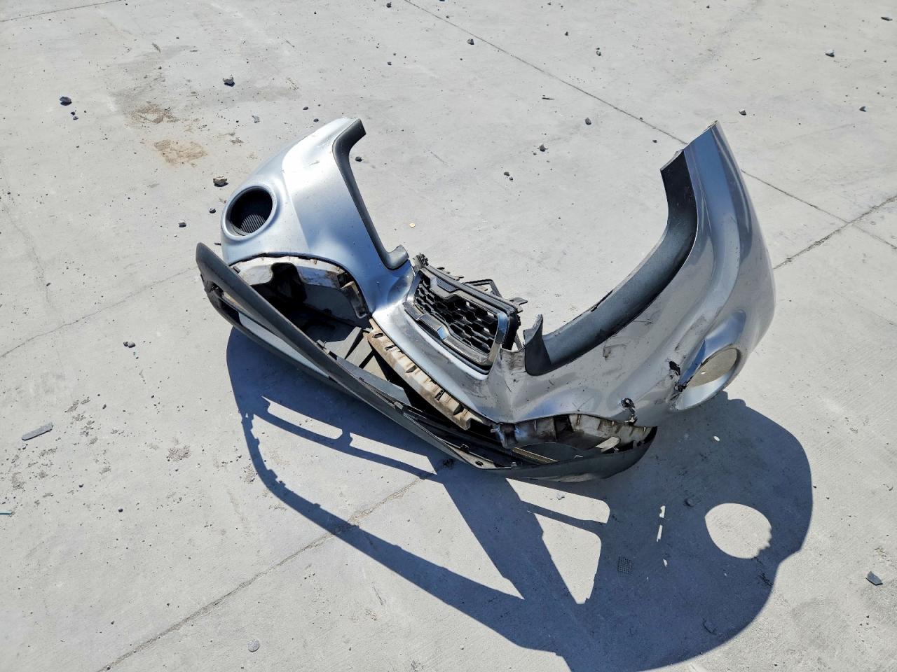 2013 Kia Soul Base Silver vin: KNDJT2A57D7754351