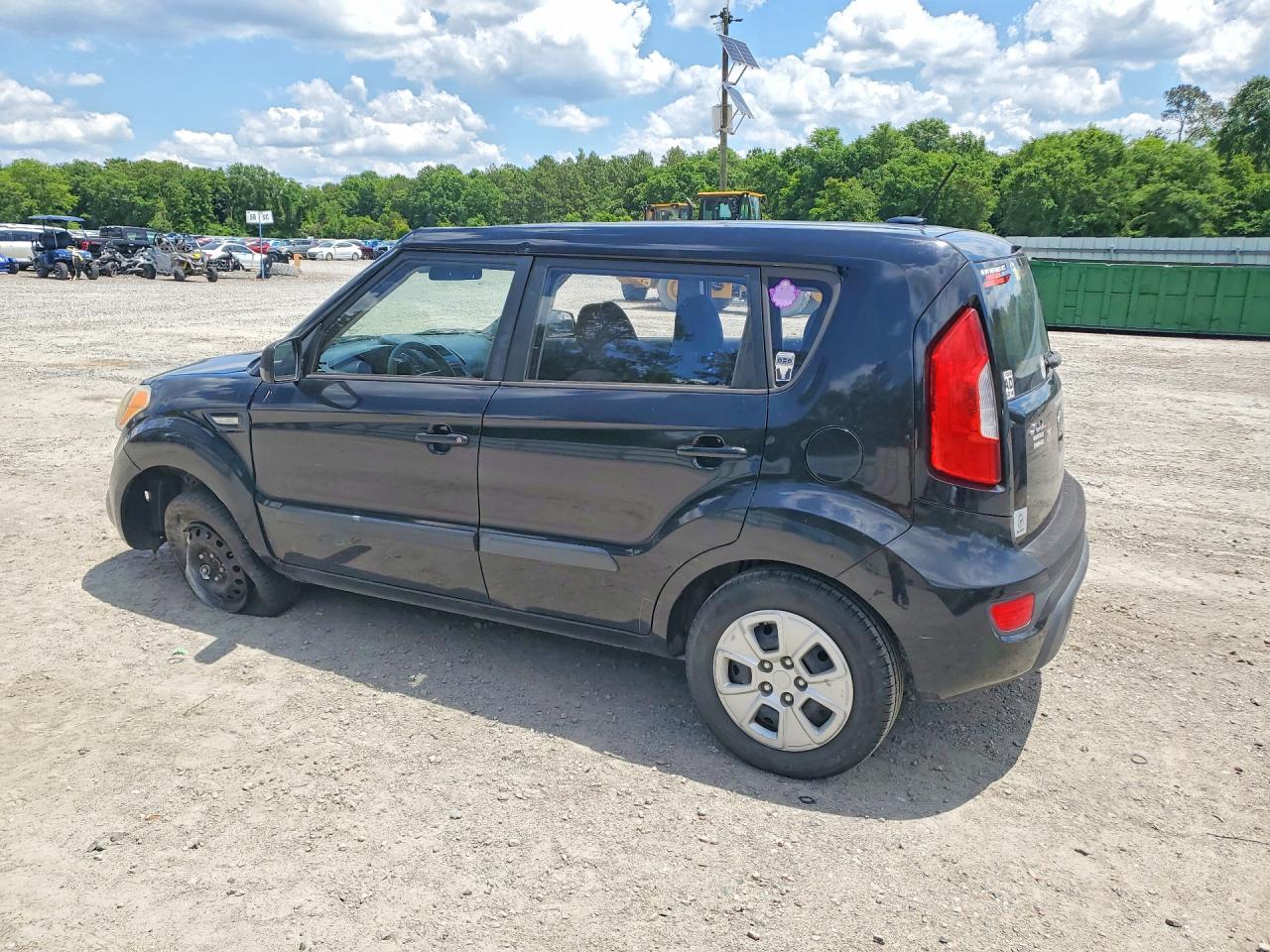 2012 Kia Soul Base Black vin: KNDJT2A58C7354023