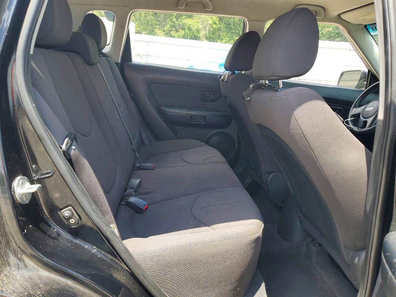 2012 Kia Soul Base Black vin: KNDJT2A58C7354023