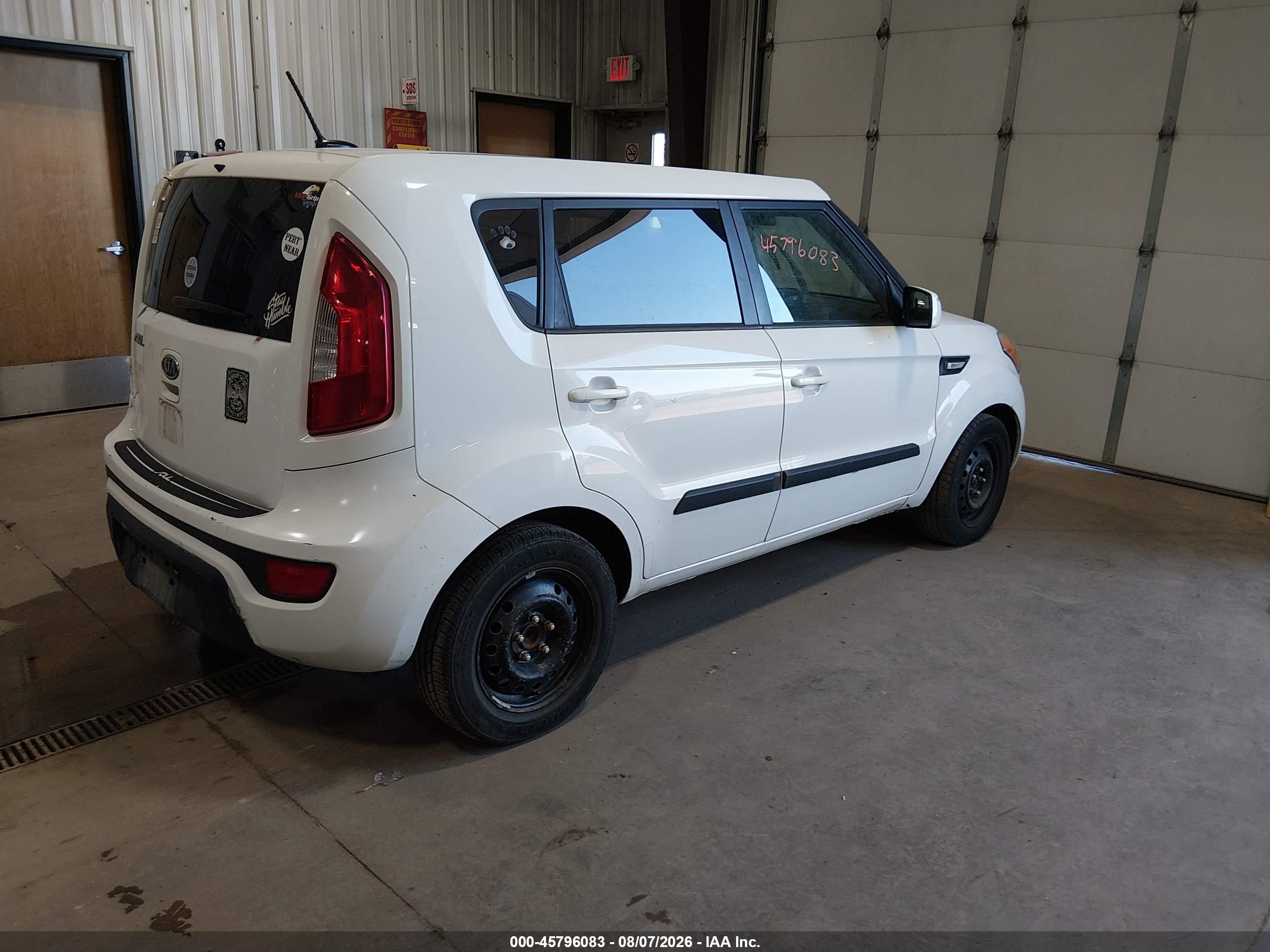 2012 Kia Soul   White vin: KNDJT2A58C7436866