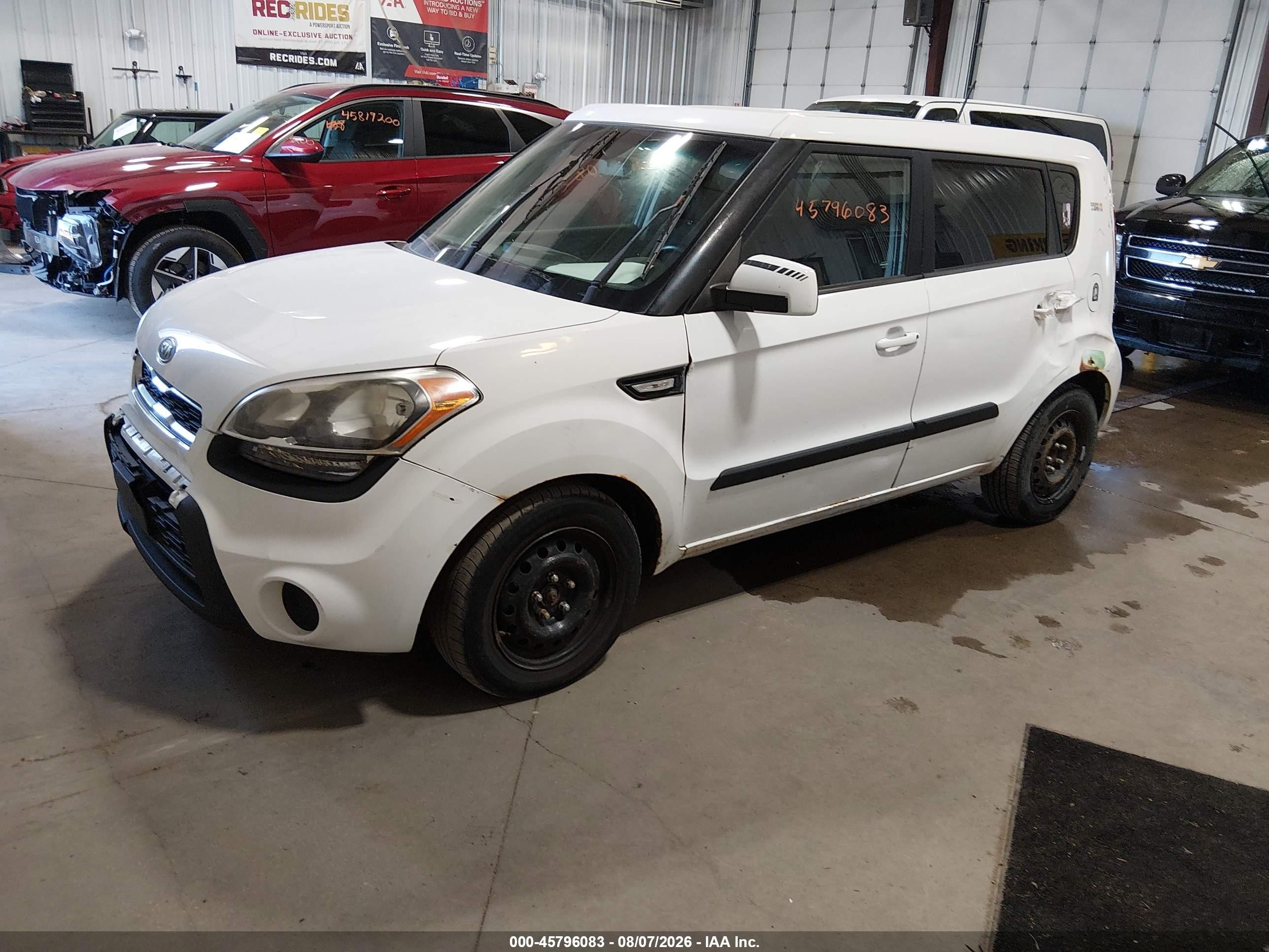2012 Kia Soul   White vin: KNDJT2A58C7436866