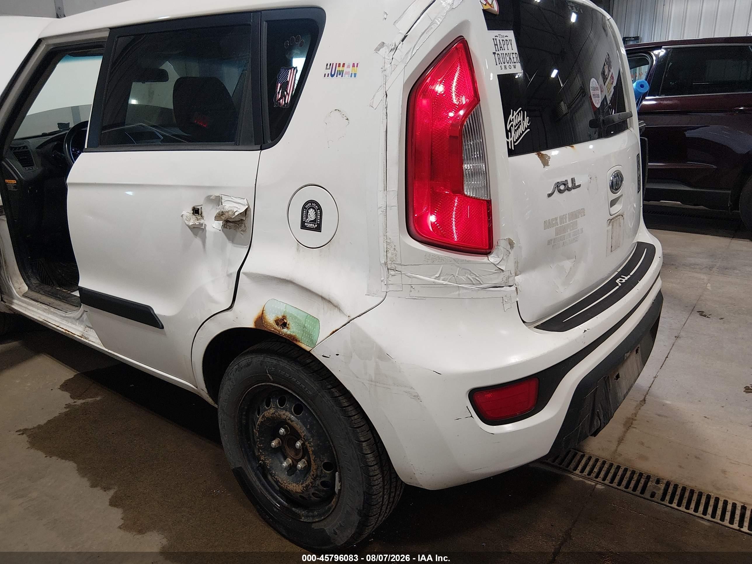 2012 Kia Soul   White vin: KNDJT2A58C7436866