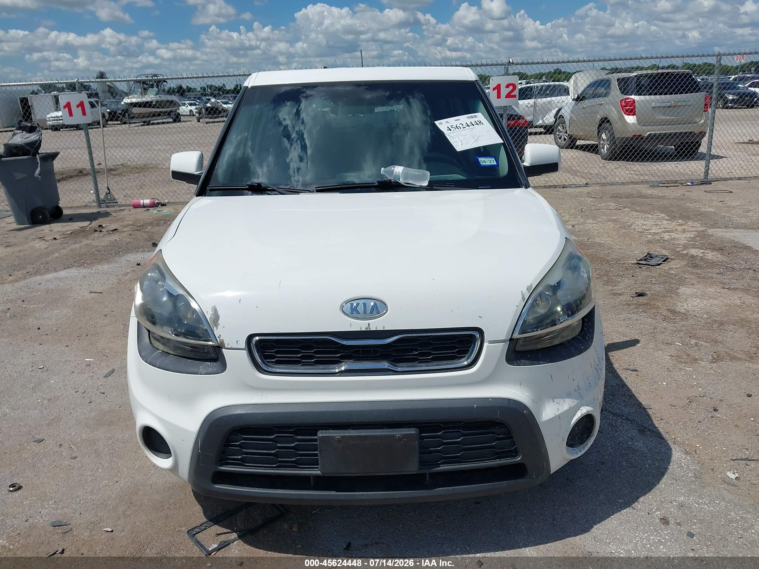 2012 Kia Soul   Белый vin: KNDJT2A58C7453294