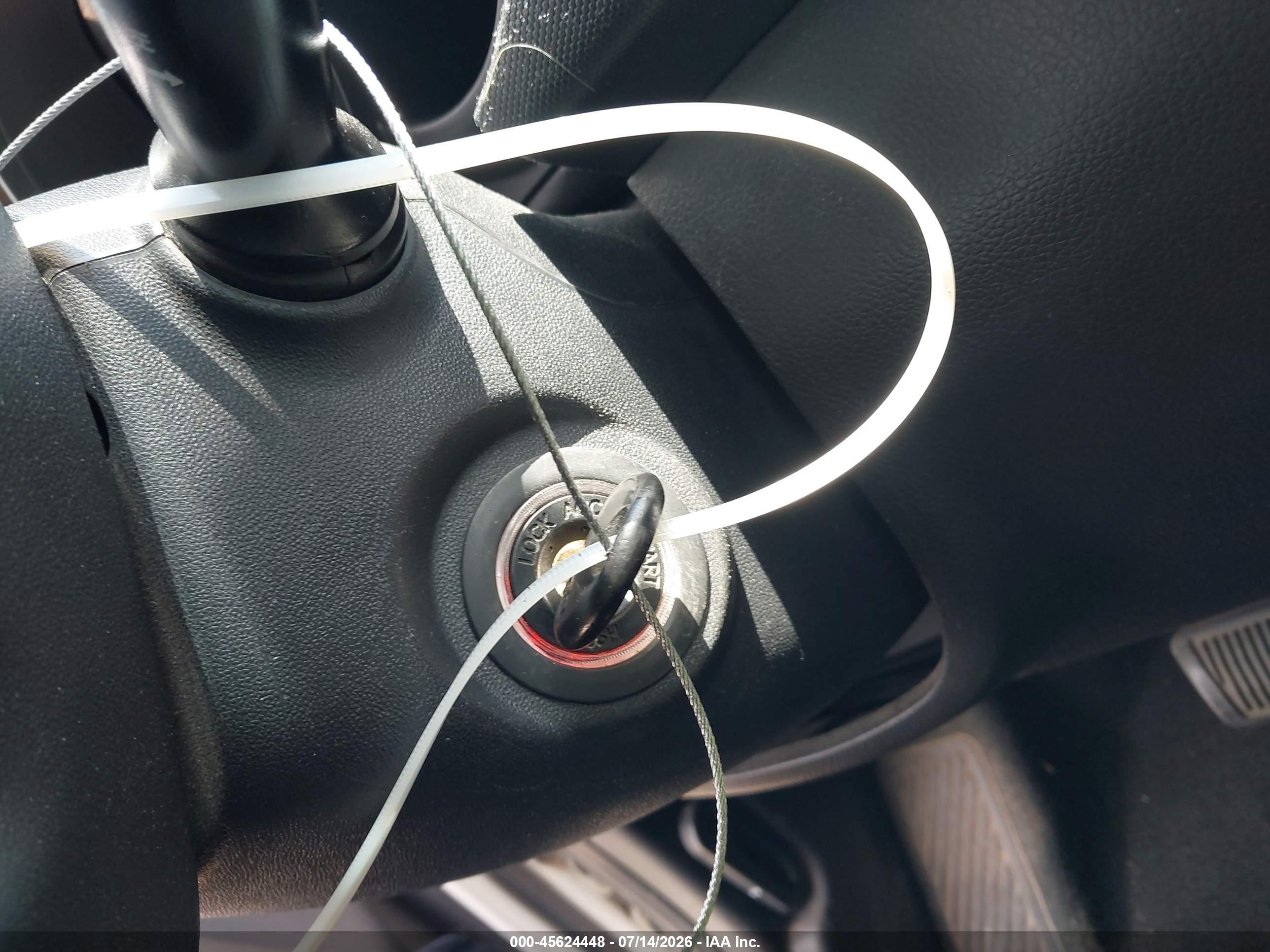2012 Kia Soul   Белый vin: KNDJT2A58C7453294