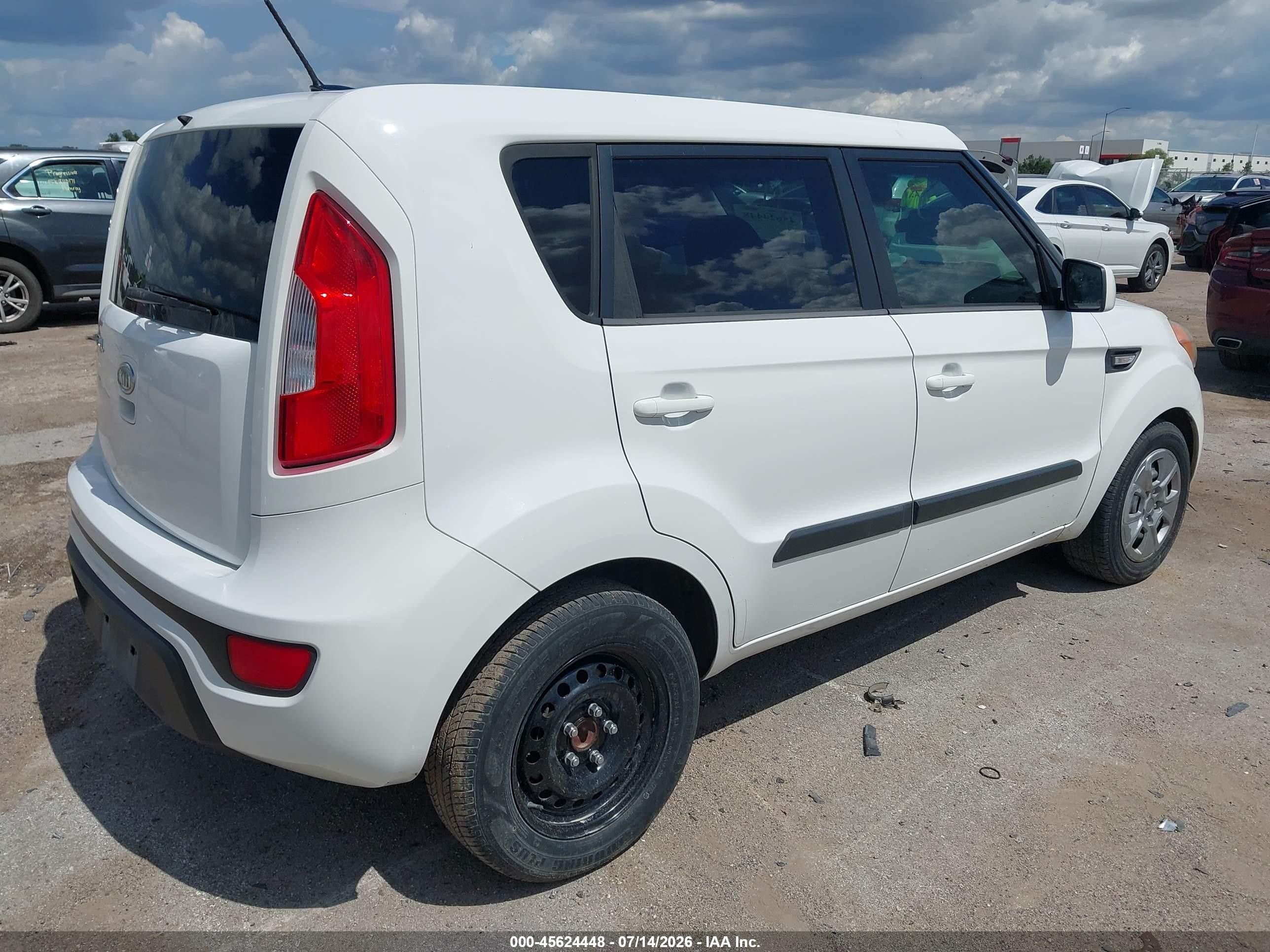 2012 Kia Soul   Белый vin: KNDJT2A58C7453294