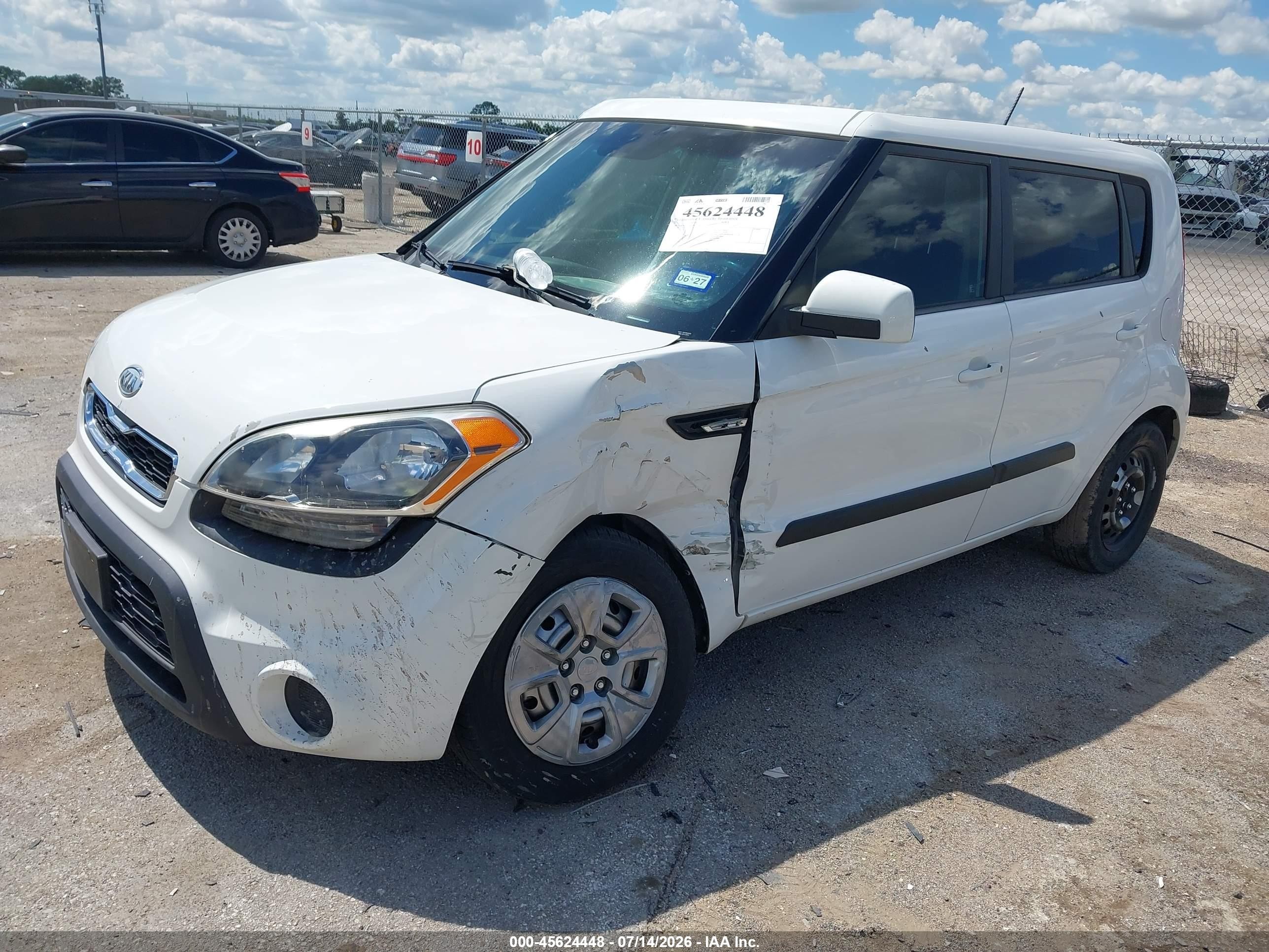 2012 Kia Soul   Белый vin: KNDJT2A58C7453294