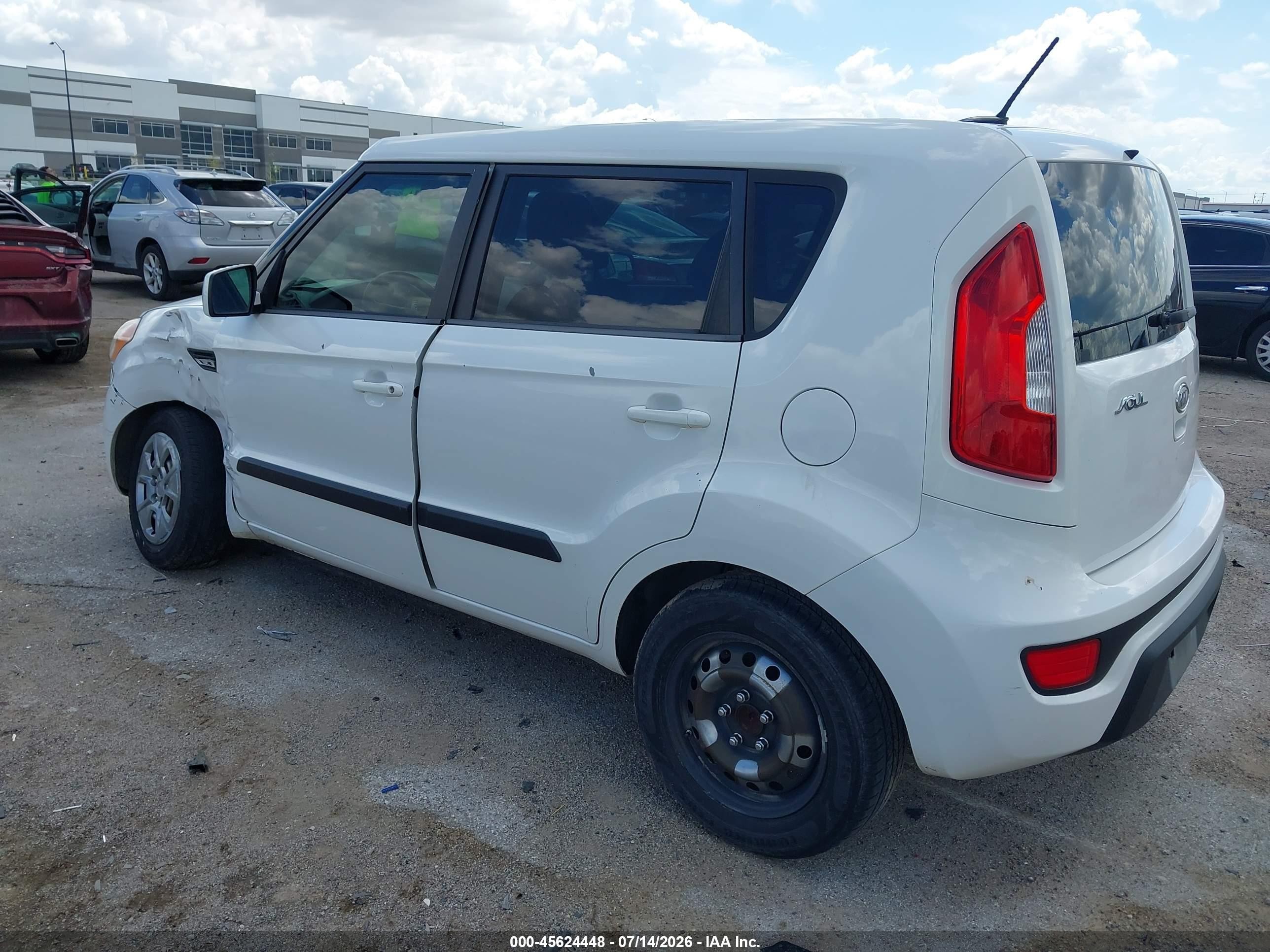 2012 Kia Soul   Белый vin: KNDJT2A58C7453294