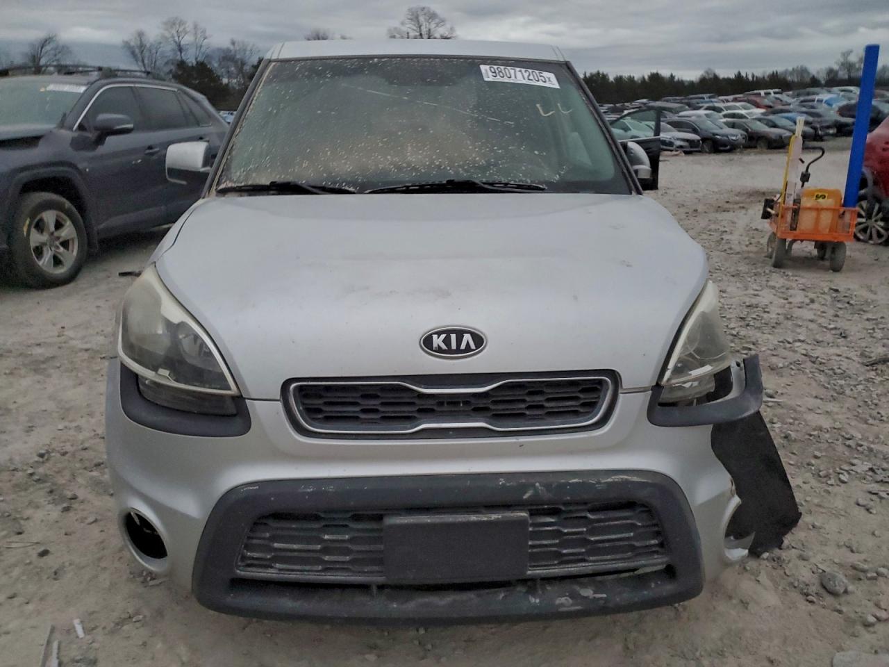 2012 Kia Soul Base Silver vin: KNDJT2A58C7459077