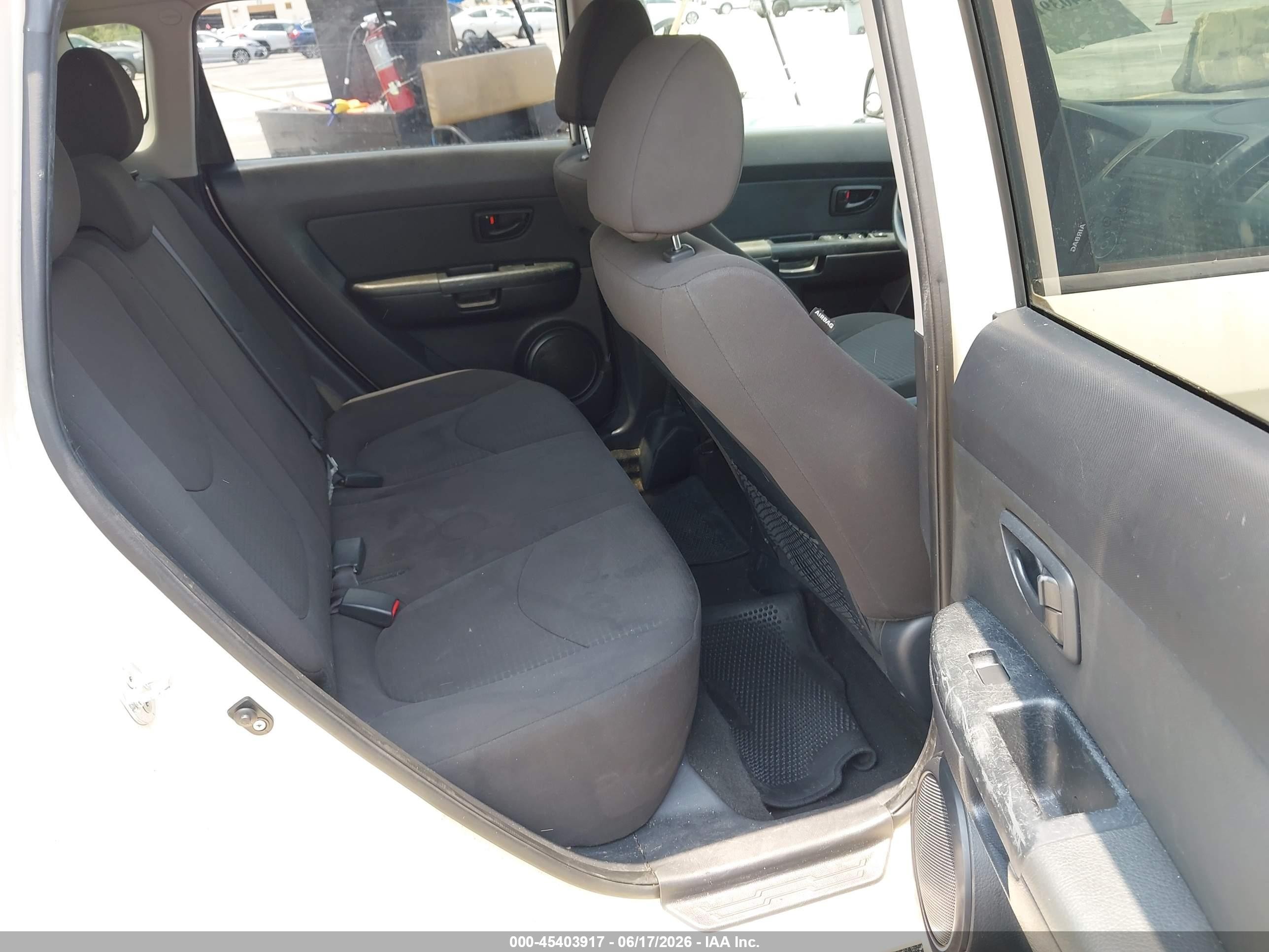 2012 Kia Soul ! Beige vin: KNDJT2A58C7459337