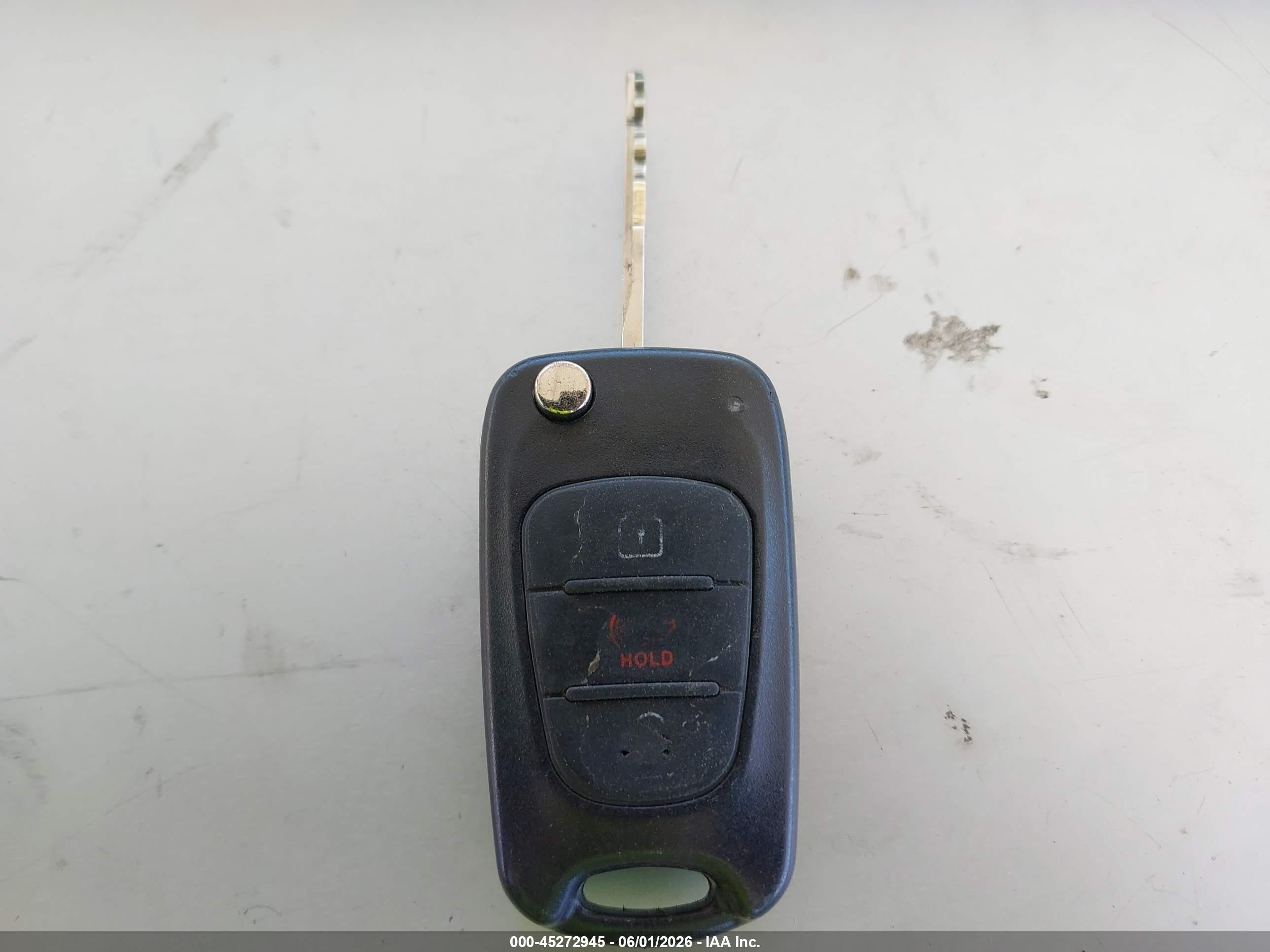 2012 Kia Soul   White vin: KNDJT2A58C7477787