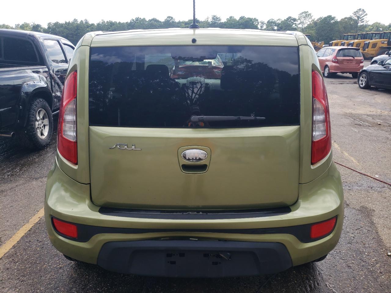 2013 Kia Soul Green vin: KNDJT2A58D7482215