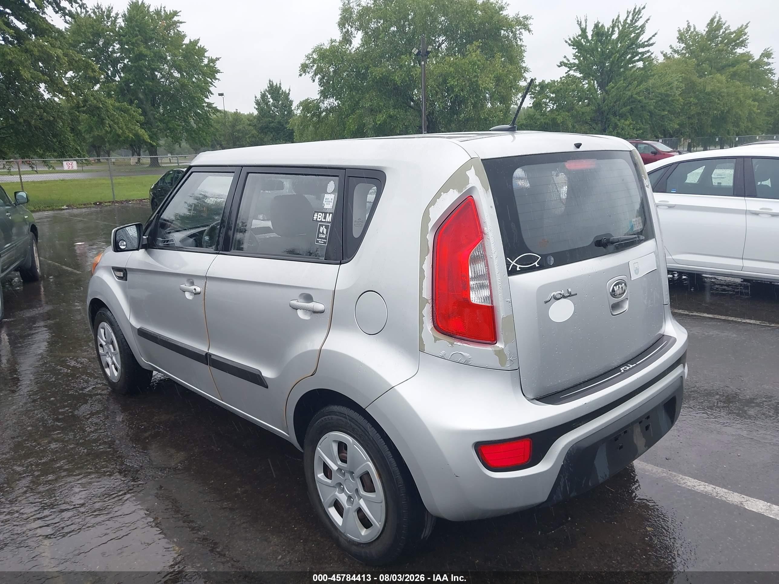 2013 Kia Soul   Silver vin: KNDJT2A58D7488452