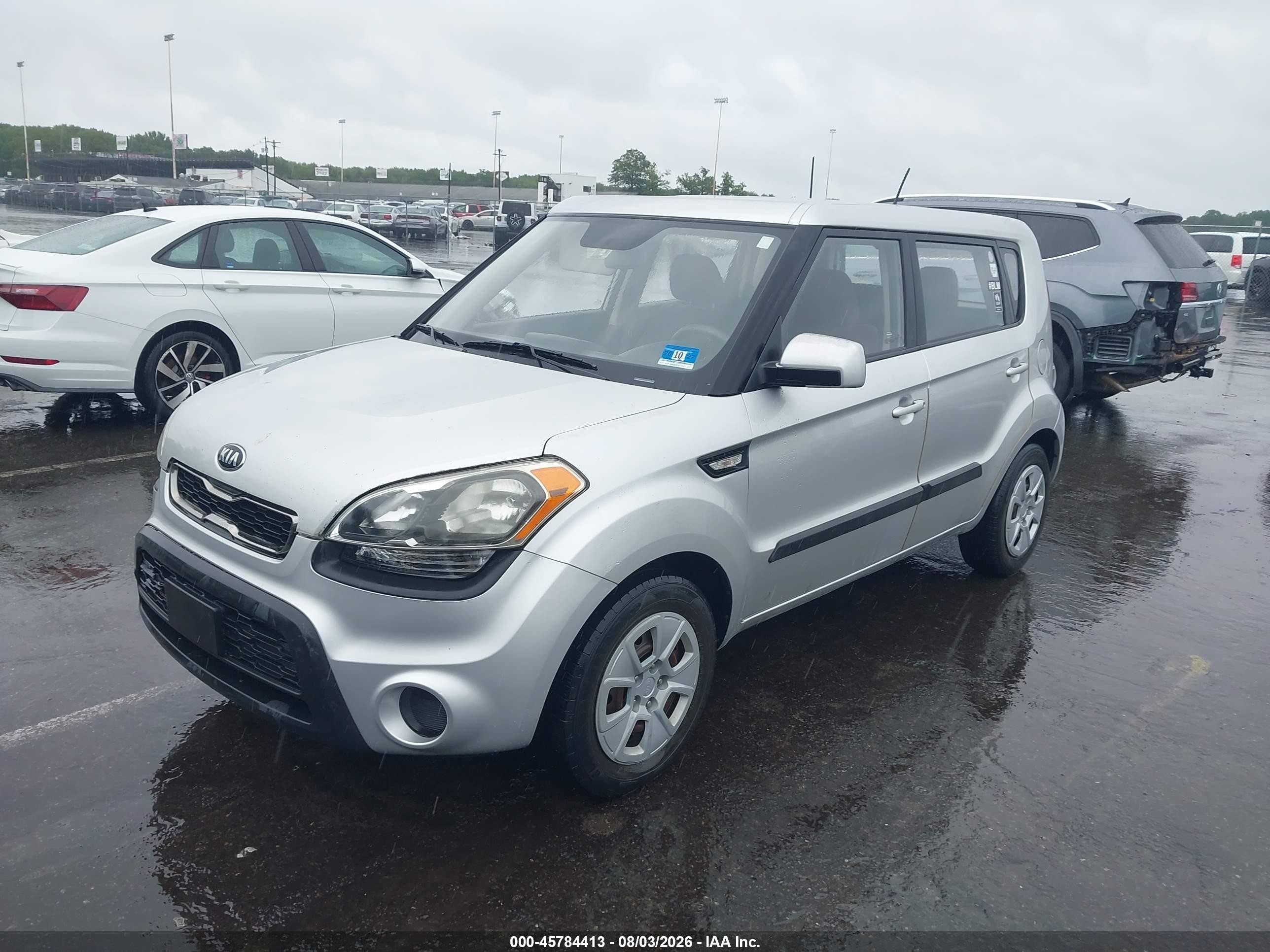 2013 Kia Soul   Silver vin: KNDJT2A58D7488452