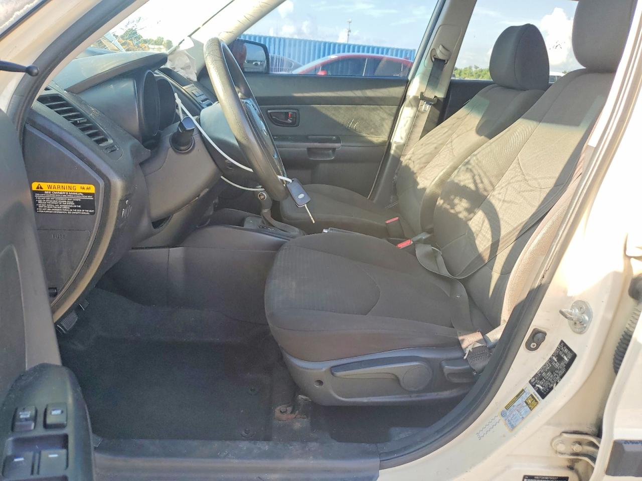 2013 Kia Soul Base Бежевый vin: KNDJT2A58D7505217