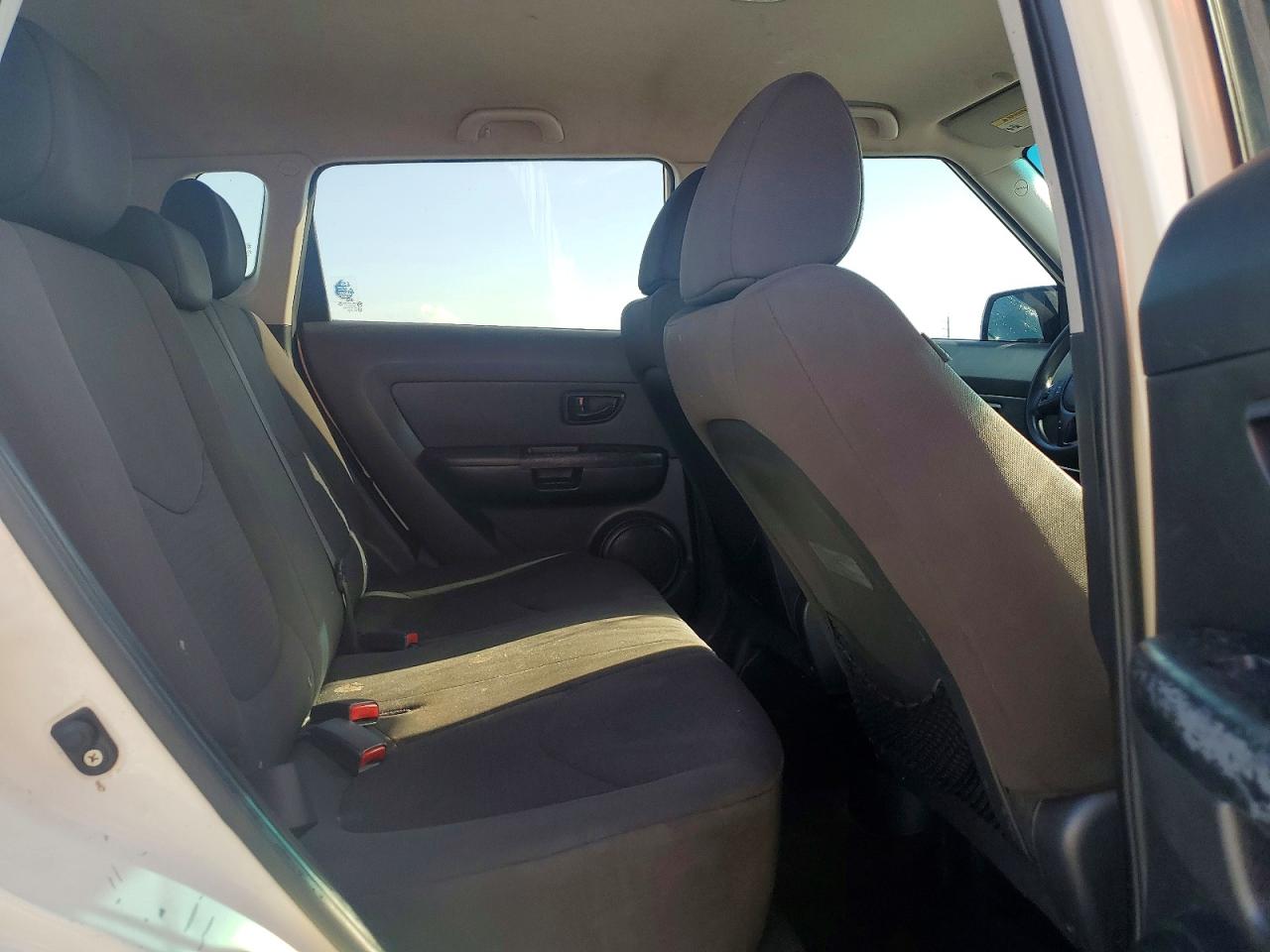 2013 Kia Soul Base Бежевый vin: KNDJT2A58D7505217
