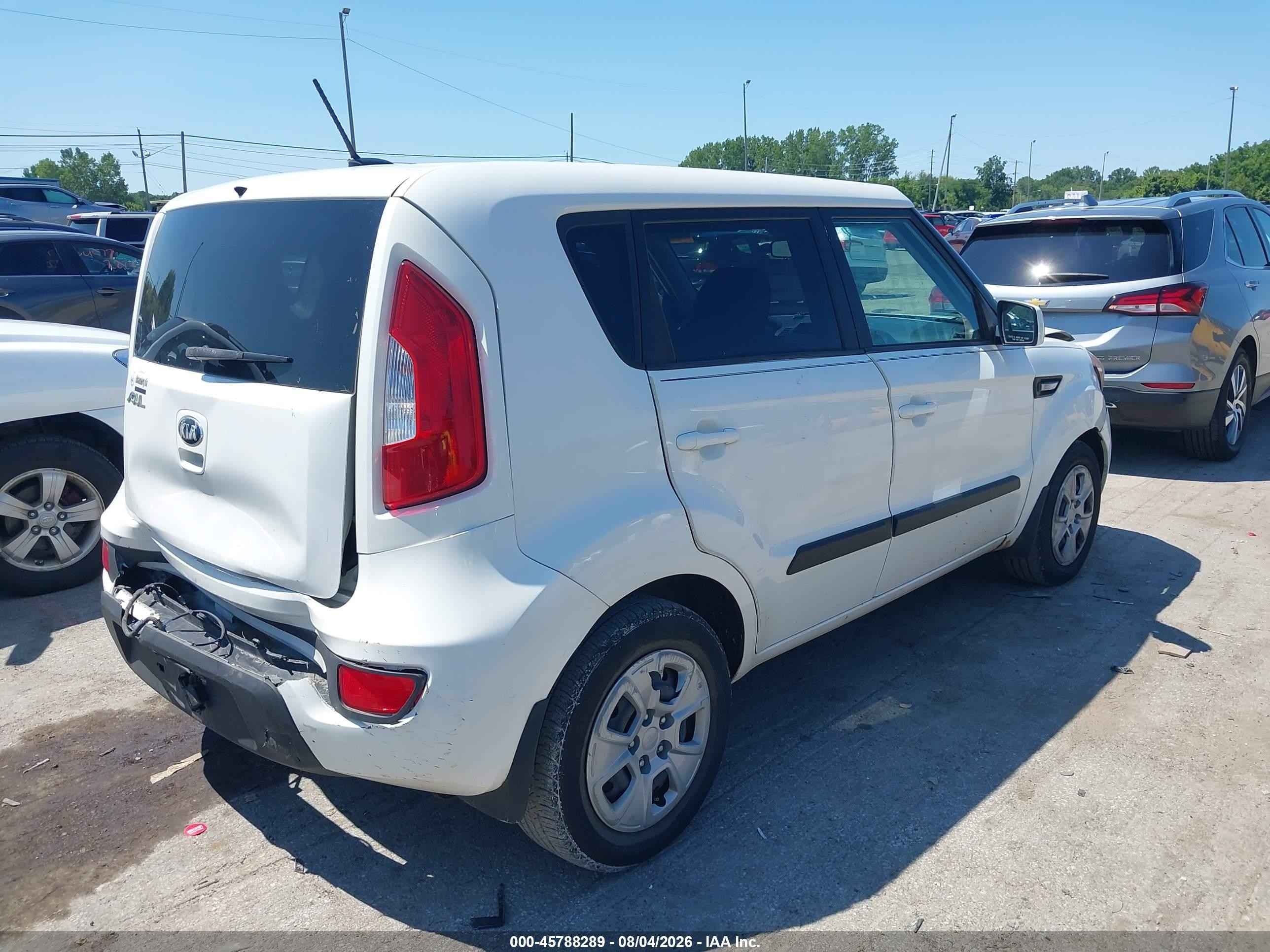 2013 Kia Soul ! White vin: KNDJT2A58D7512040