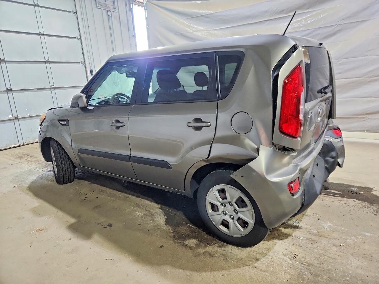 2013 Kia Soul Base Gray vin: KNDJT2A58D7560654