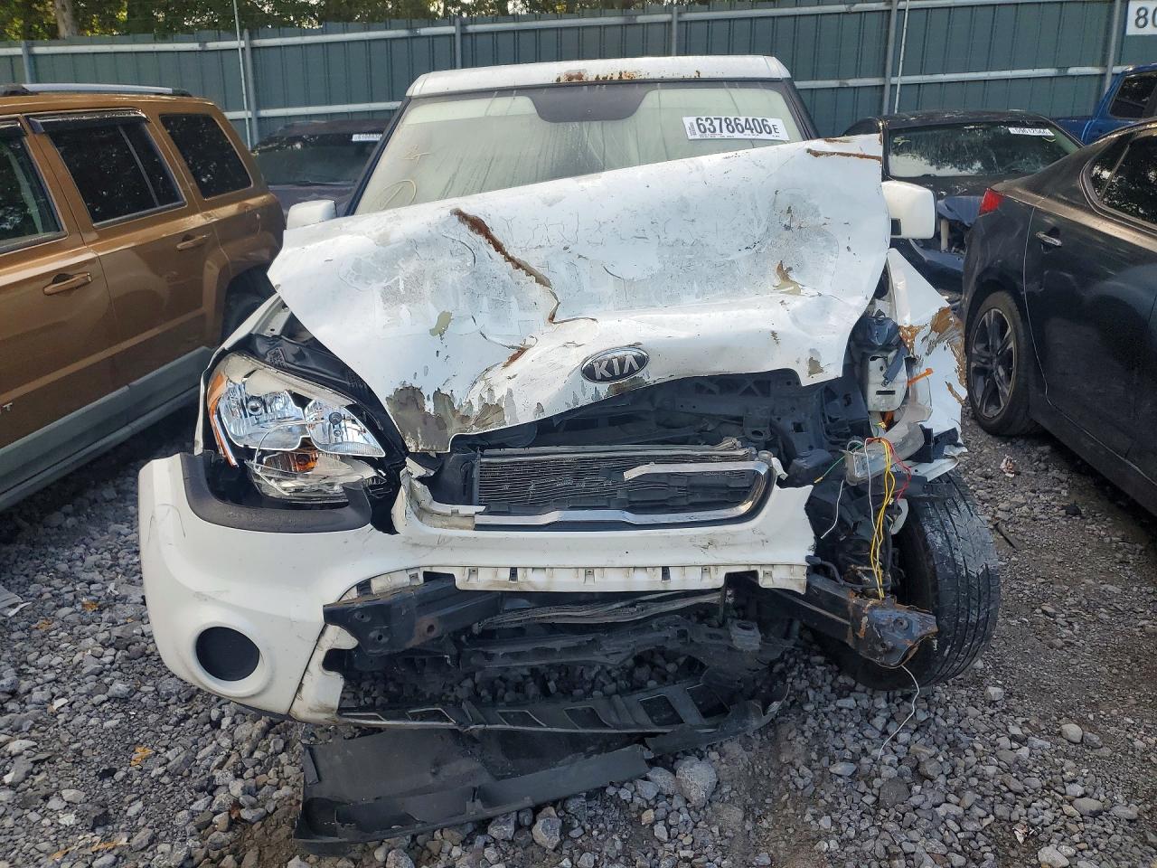 2013 Kia Soul Base White vin: KNDJT2A58D7569192