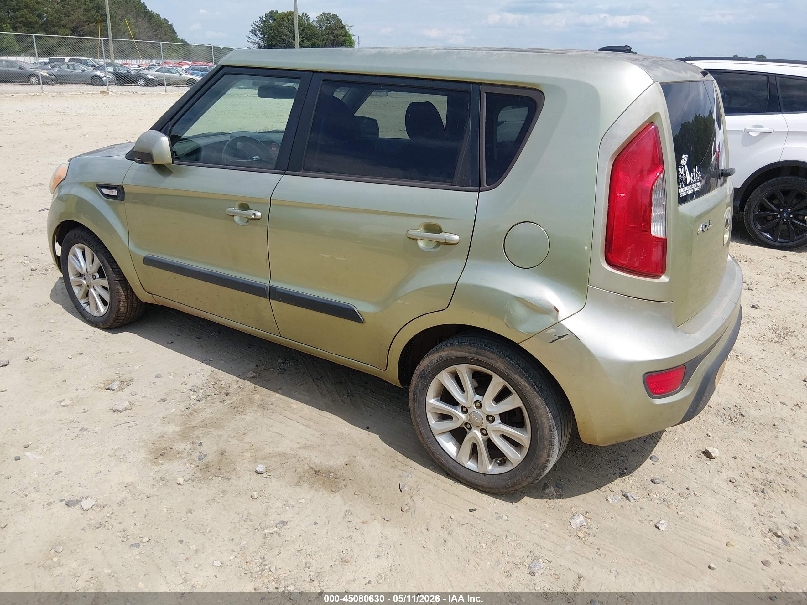 2013 Kia Soul   Green vin: KNDJT2A58D7591936