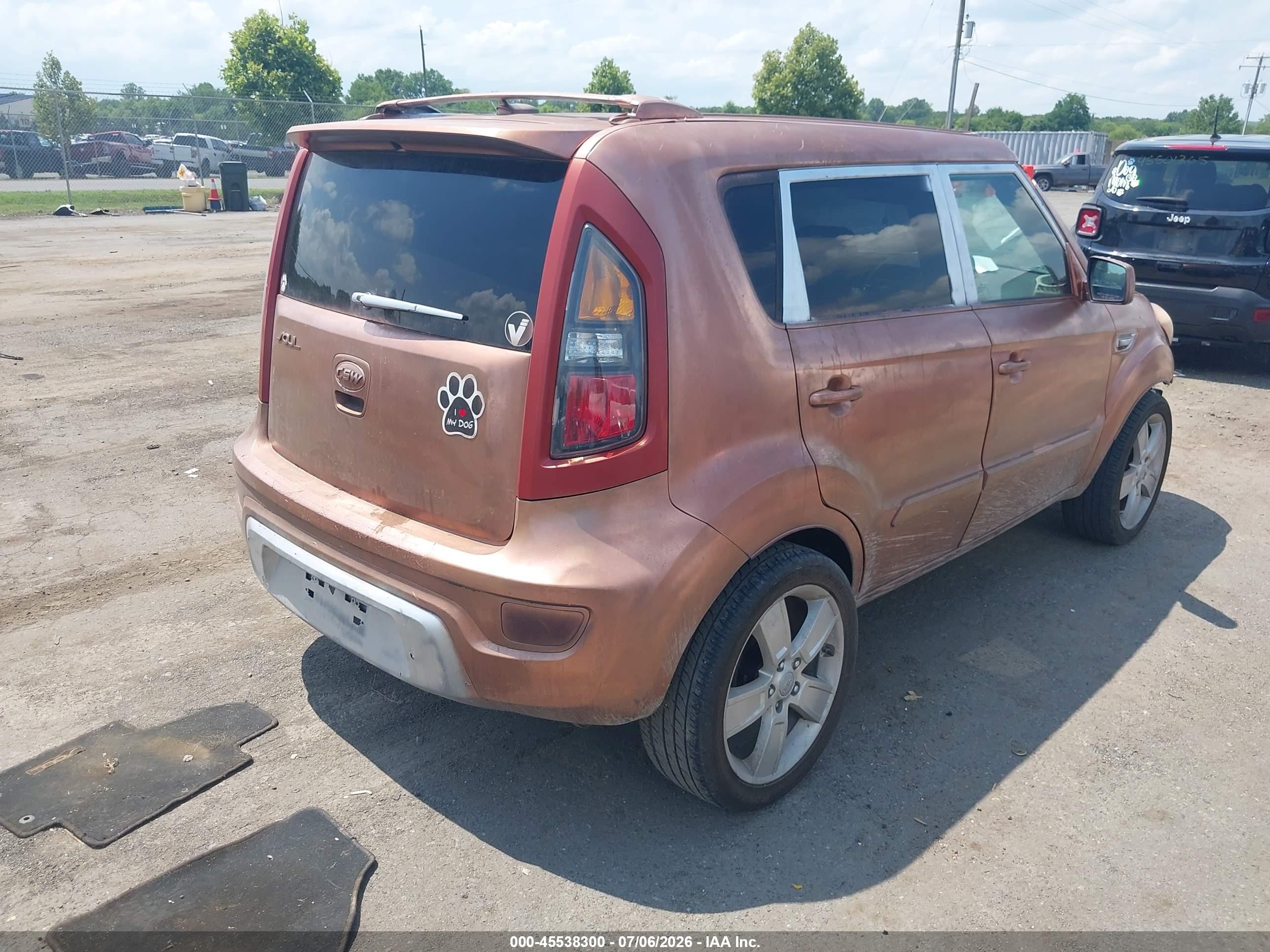 2013 Kia Soul   Orange vin: KNDJT2A58D7749921