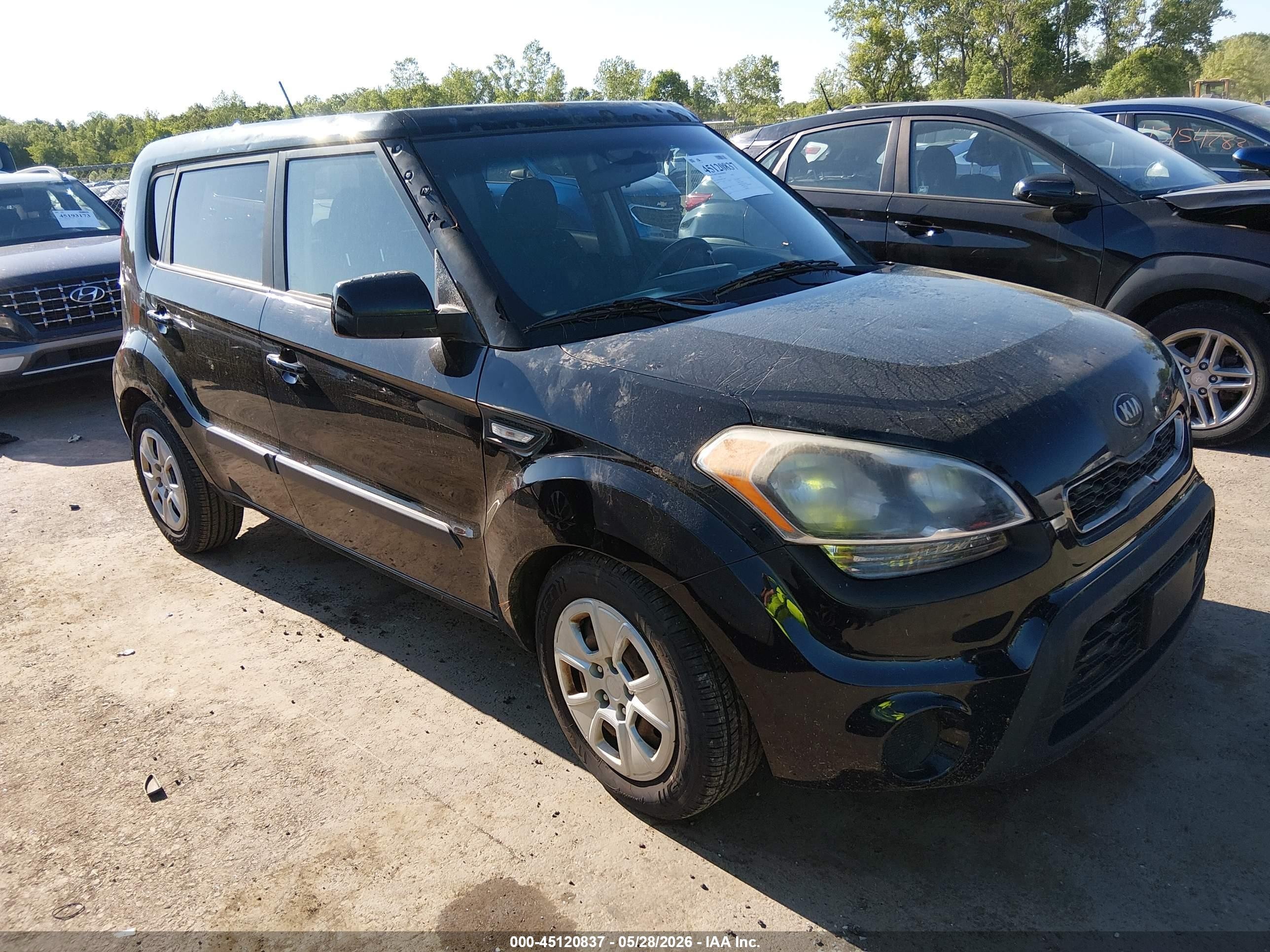 2013 Kia Soul   Black vin: KNDJT2A58D7750048