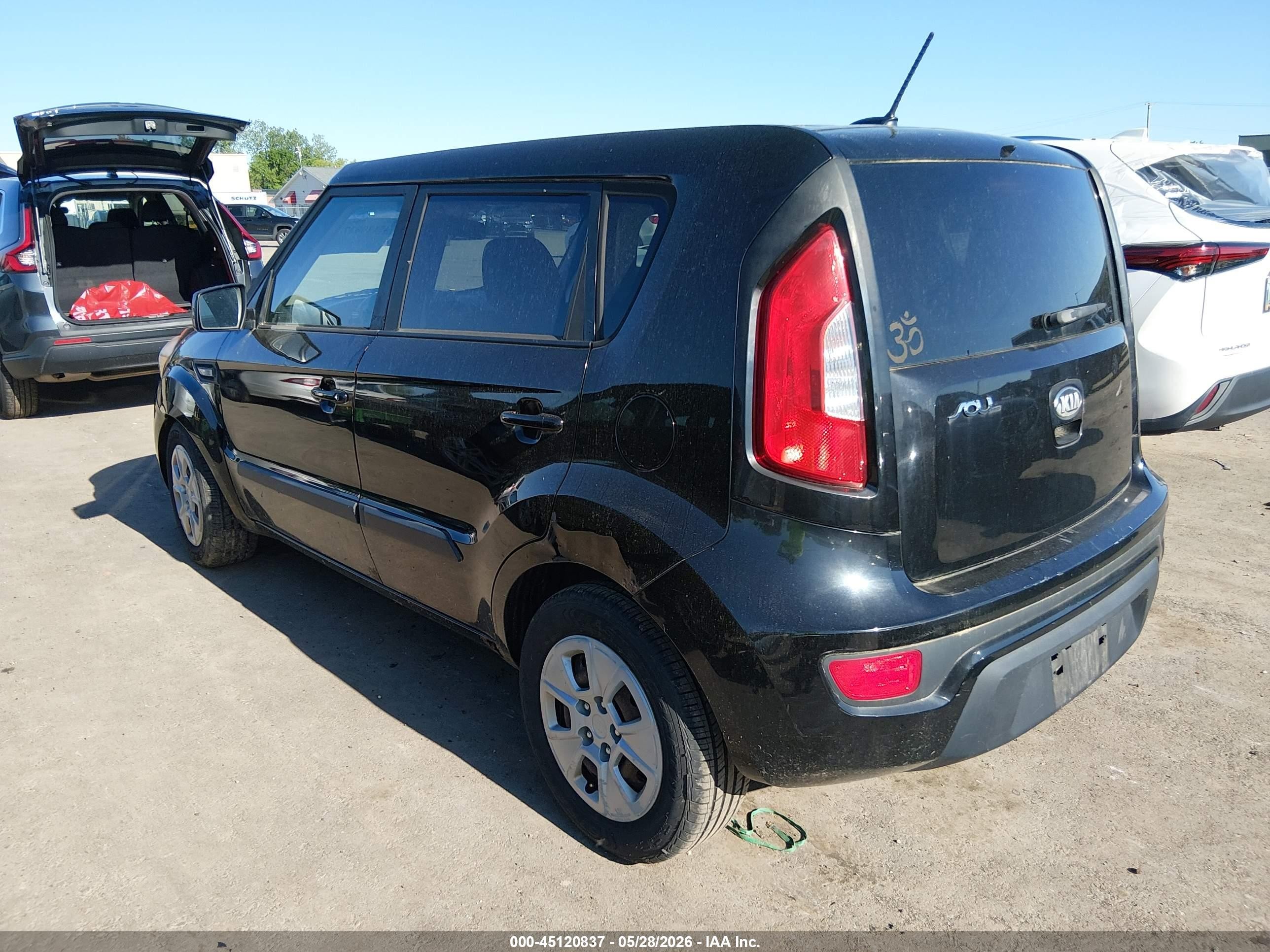 2013 Kia Soul   Black vin: KNDJT2A58D7750048