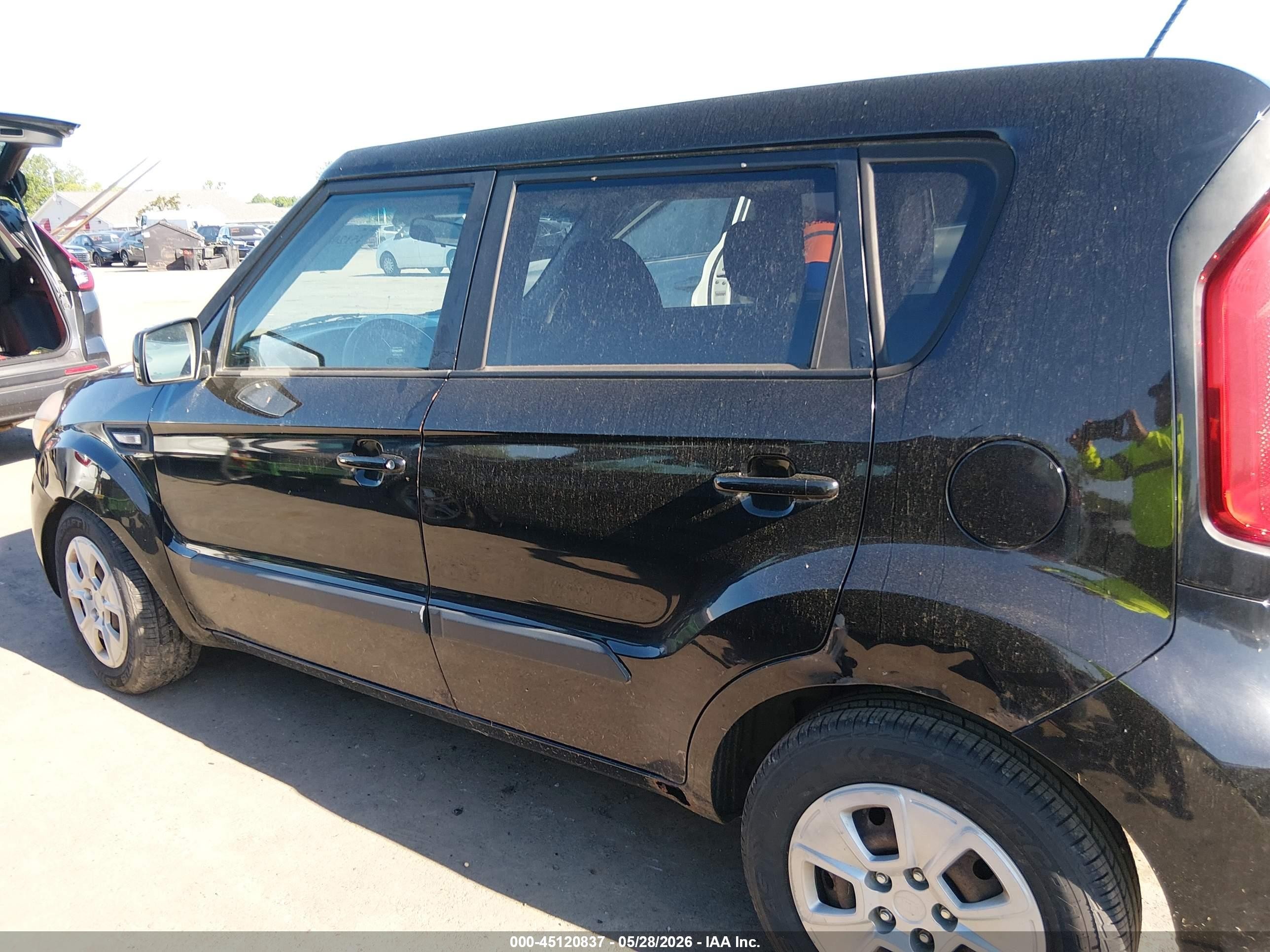 2013 Kia Soul   Black vin: KNDJT2A58D7750048