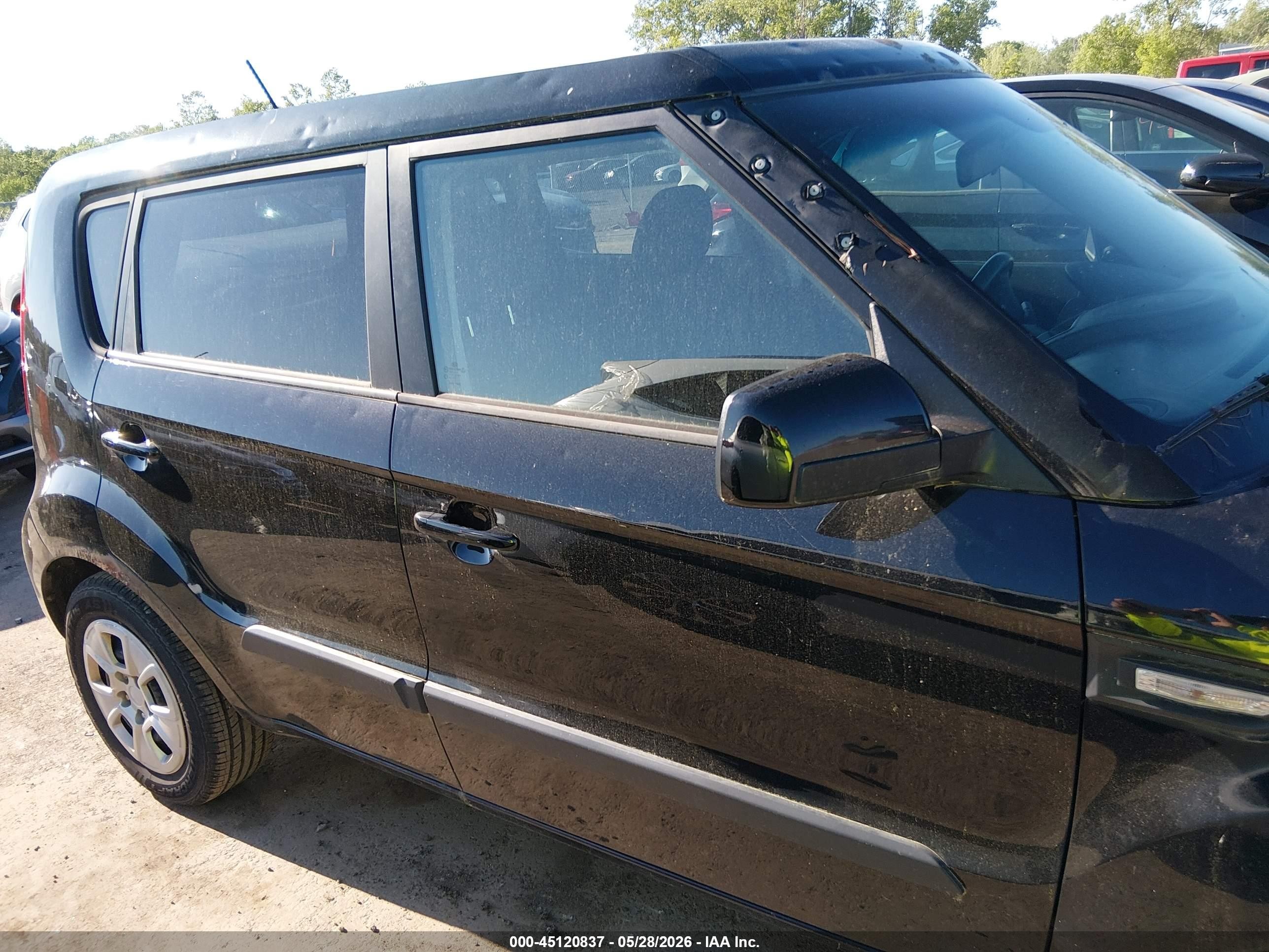 2013 Kia Soul   Black vin: KNDJT2A58D7750048