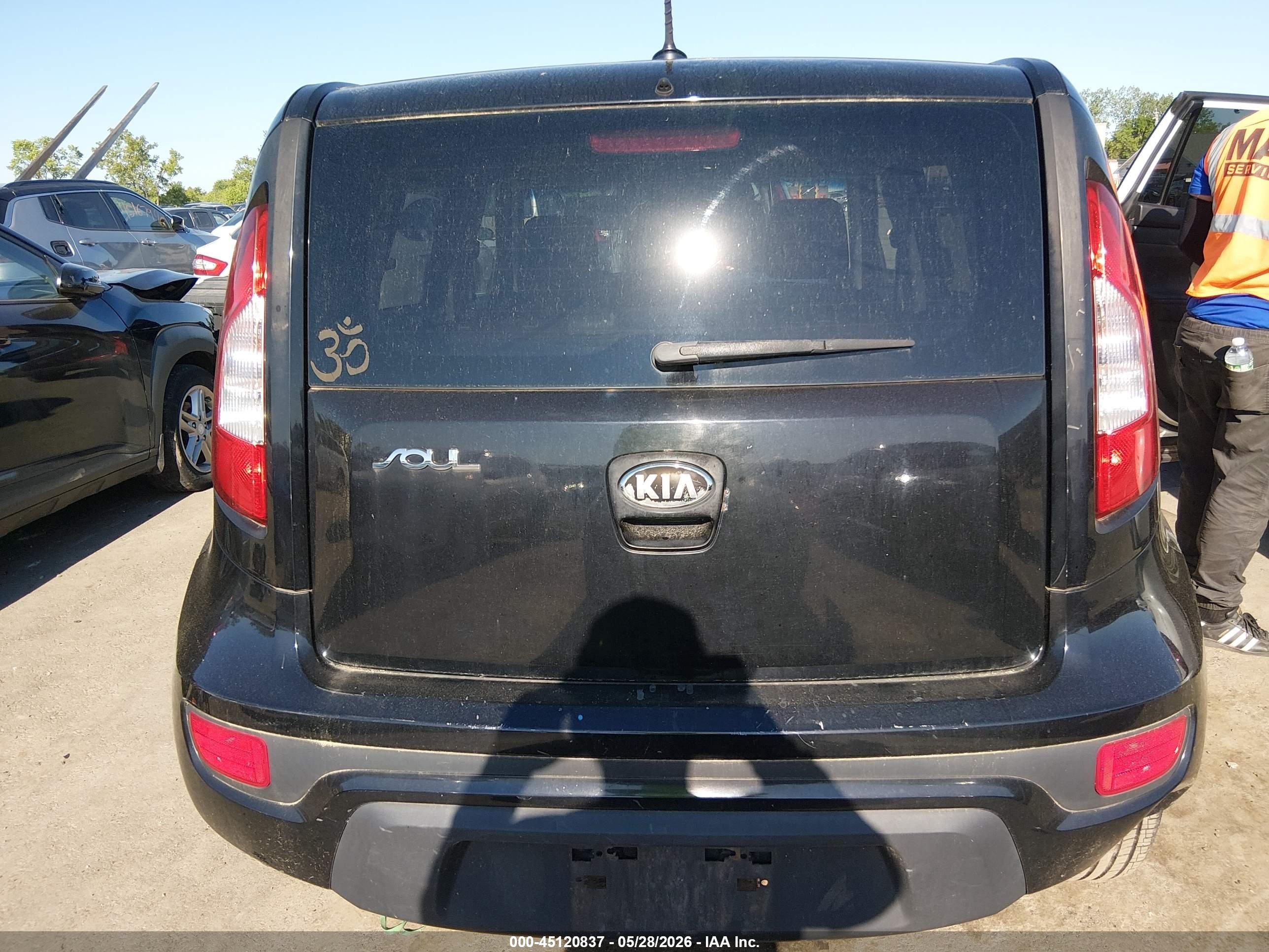 2013 Kia Soul   Black vin: KNDJT2A58D7750048