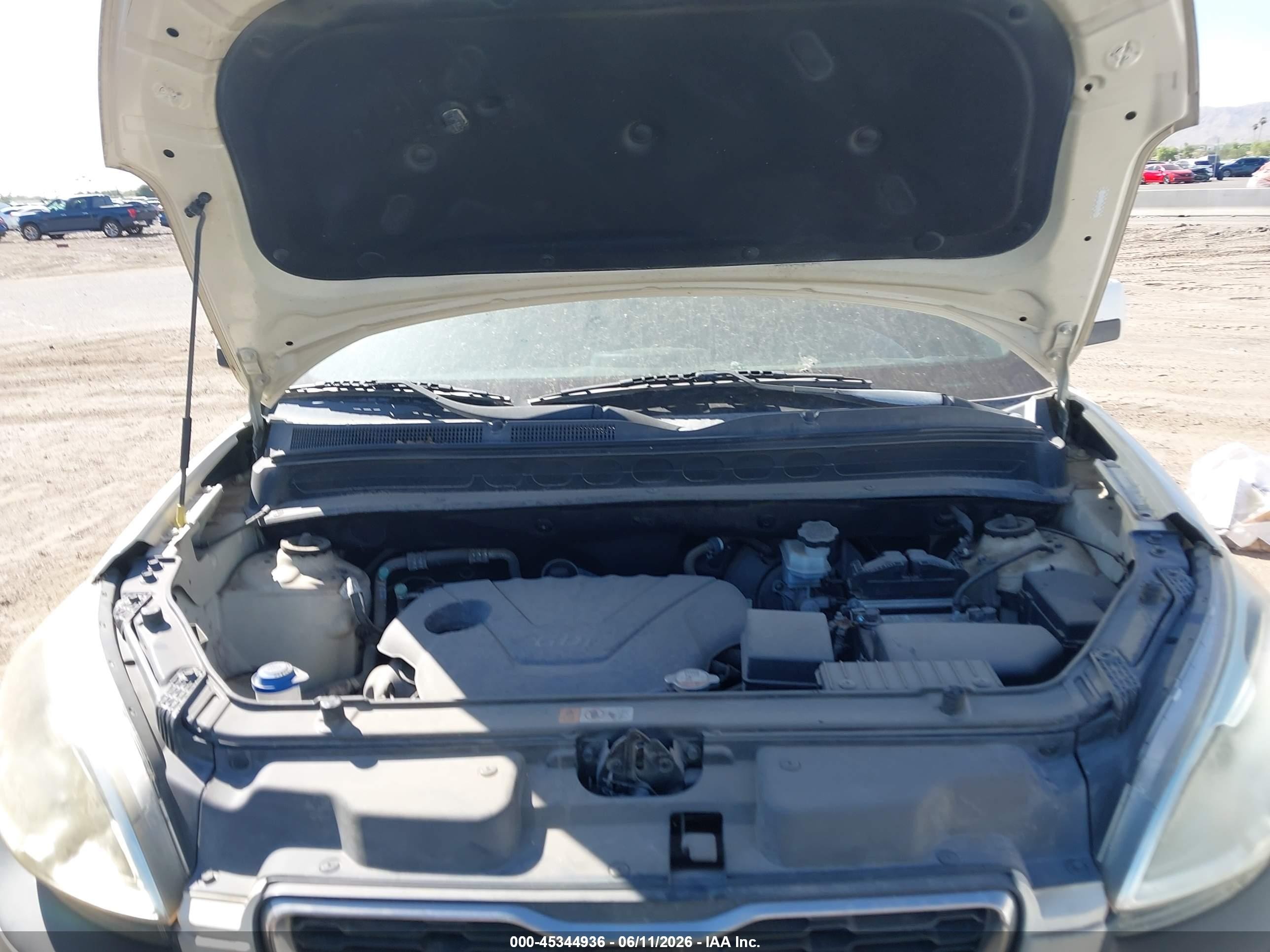 2013 Kia Soul Cream vin: KNDJT2A58D7757548