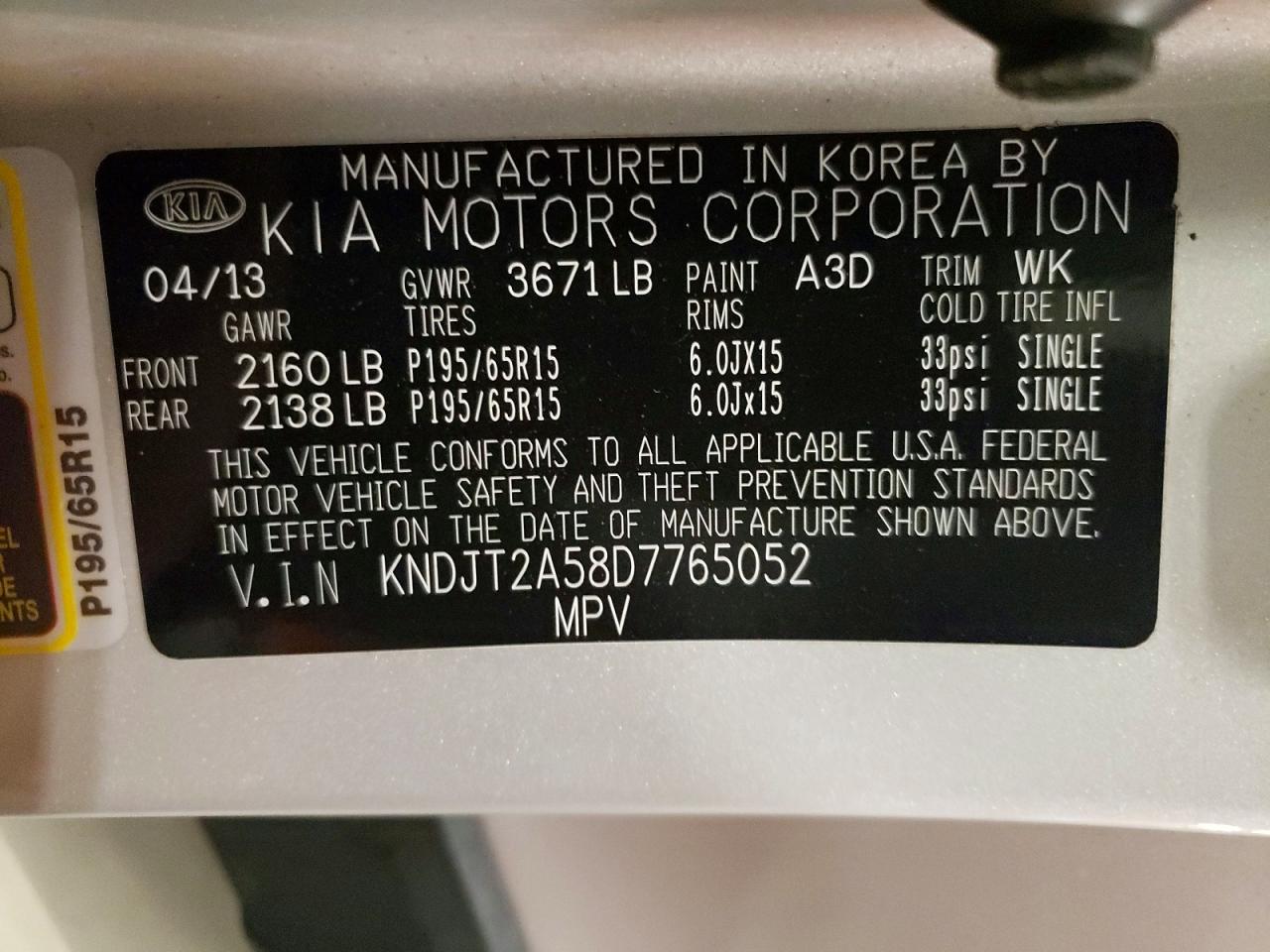 2013 Kia Soul Base Silver vin: KNDJT2A58D7765052