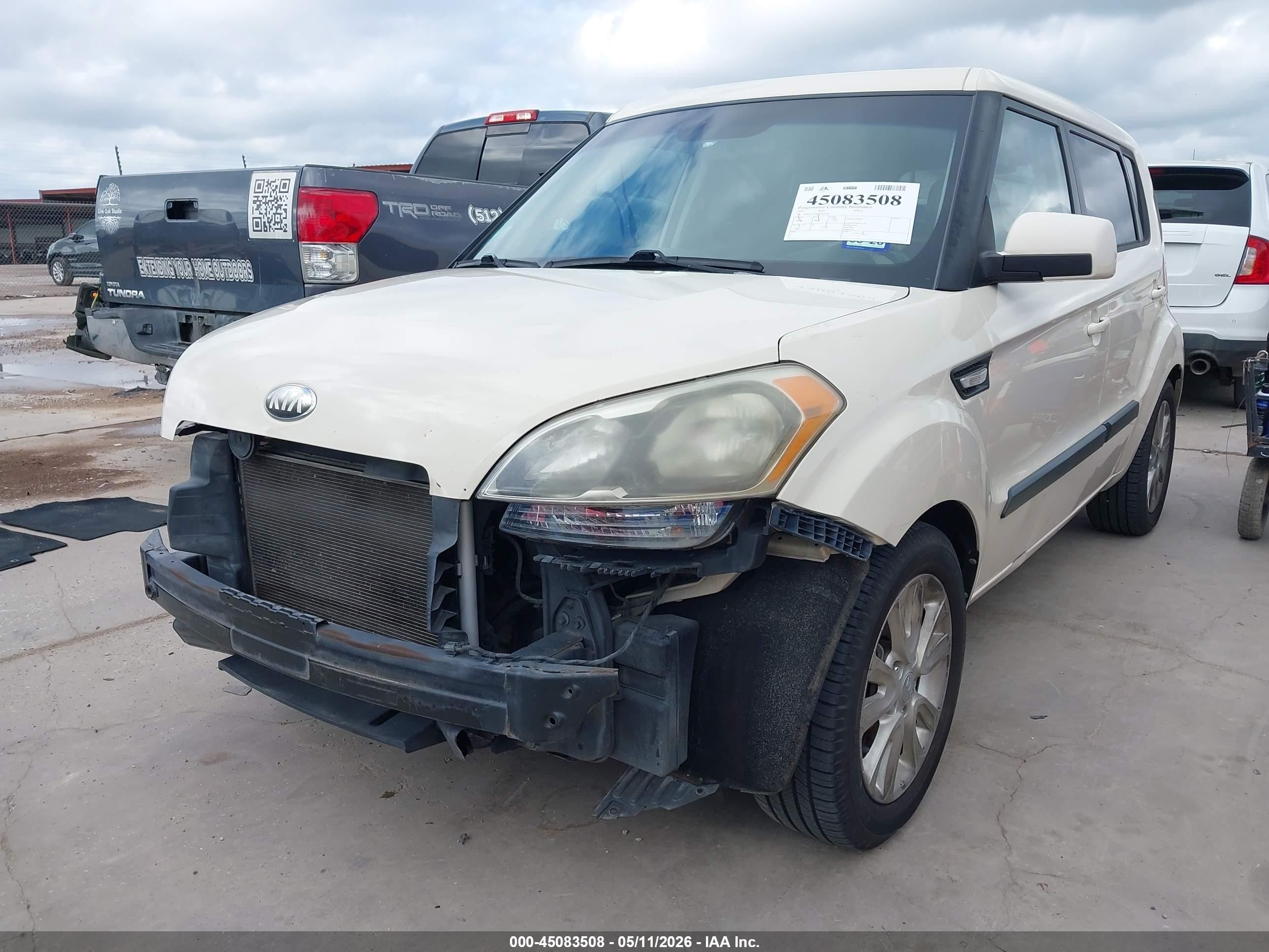 2013 Kia Soul   White vin: KNDJT2A58D7767108