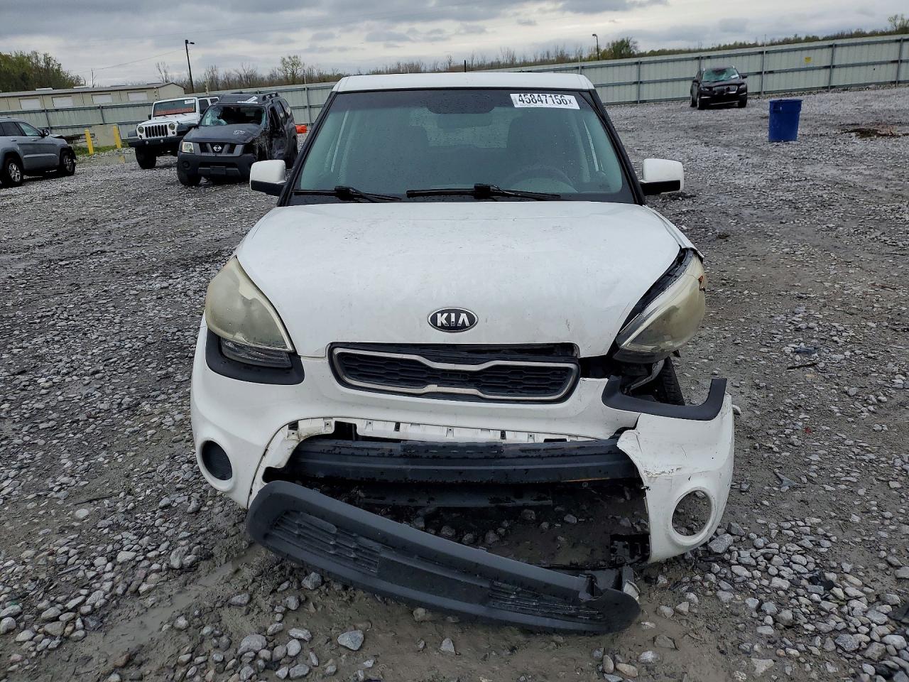 2013 Kia Soul Base White vin: KNDJT2A58D7777329
