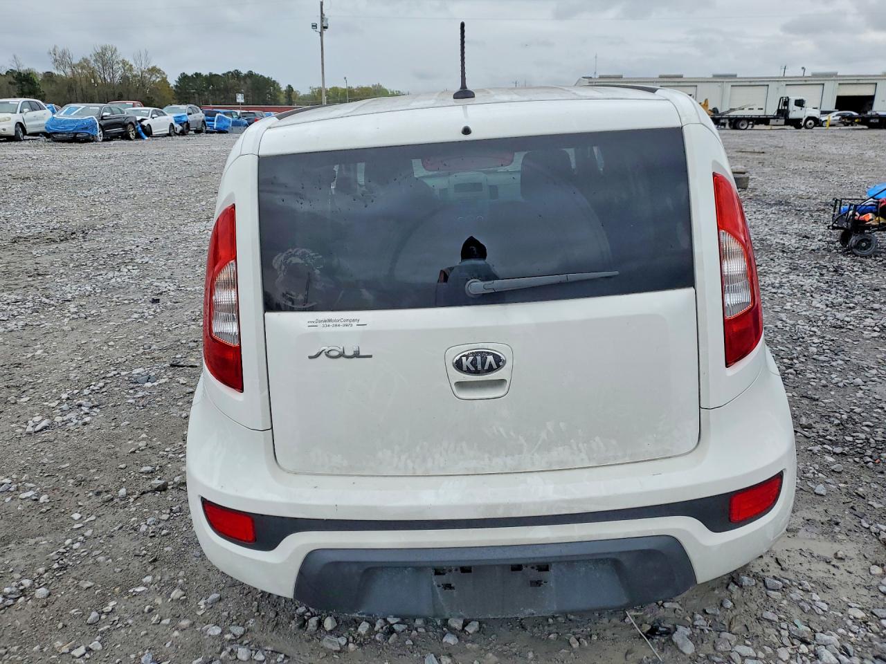 2013 Kia Soul Base White vin: KNDJT2A58D7777329