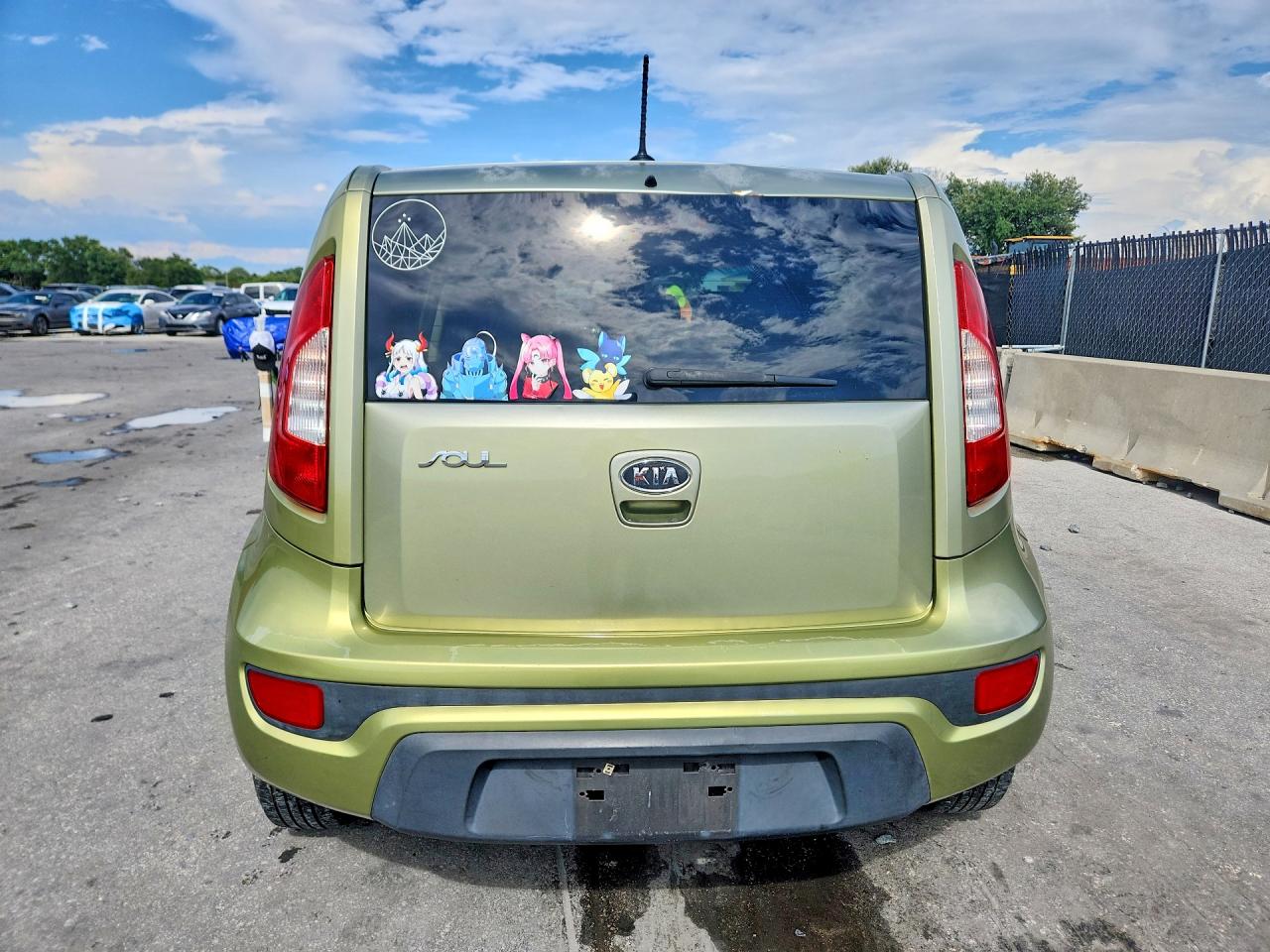 2012 Kia Soul Base Green vin: KNDJT2A59C7365550