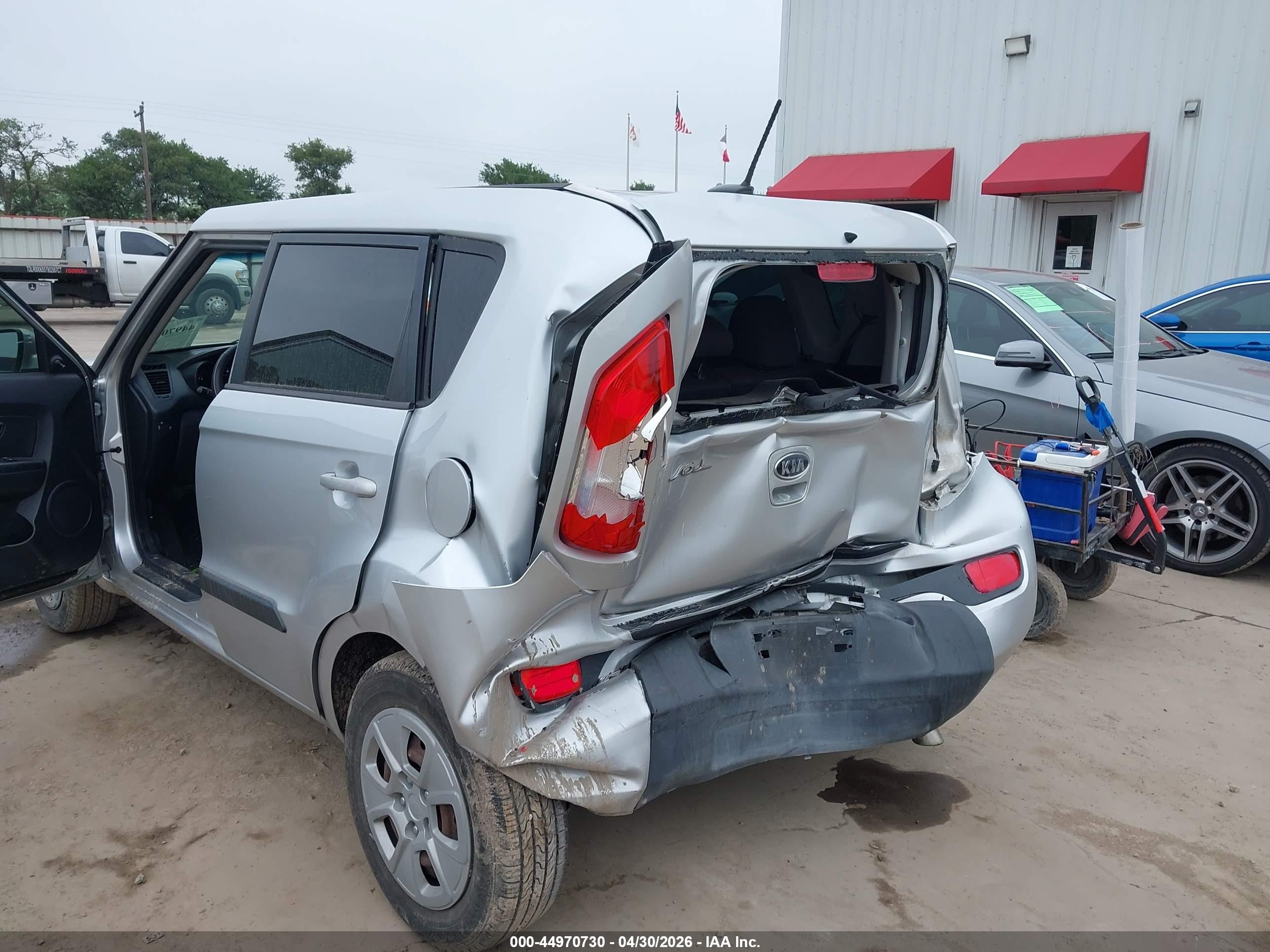 2012 Kia Soul   Silver vin: KNDJT2A59C7390061